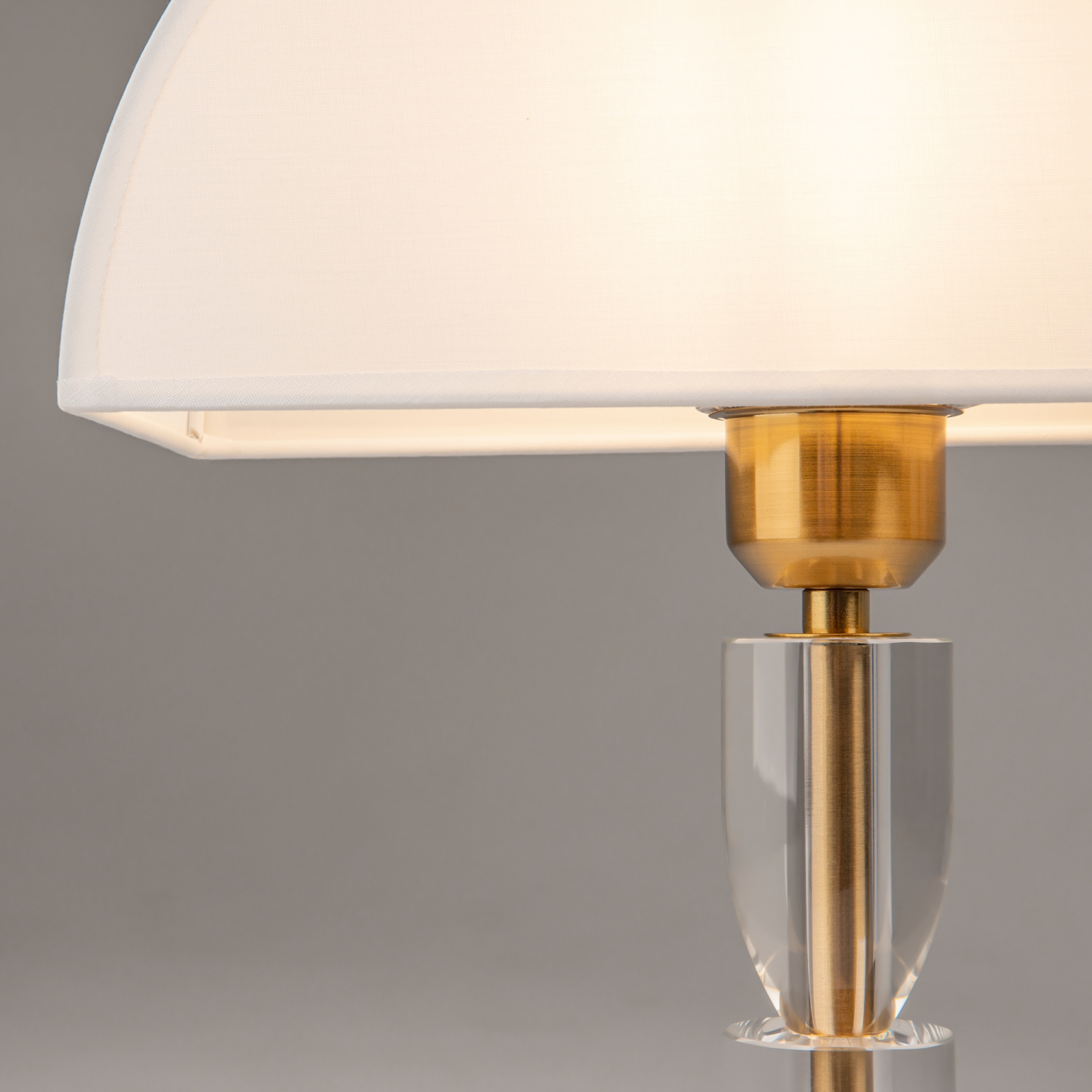 Maytoni Modern Prima Настольный светильник цвет: латунь Z034TL-01BZ