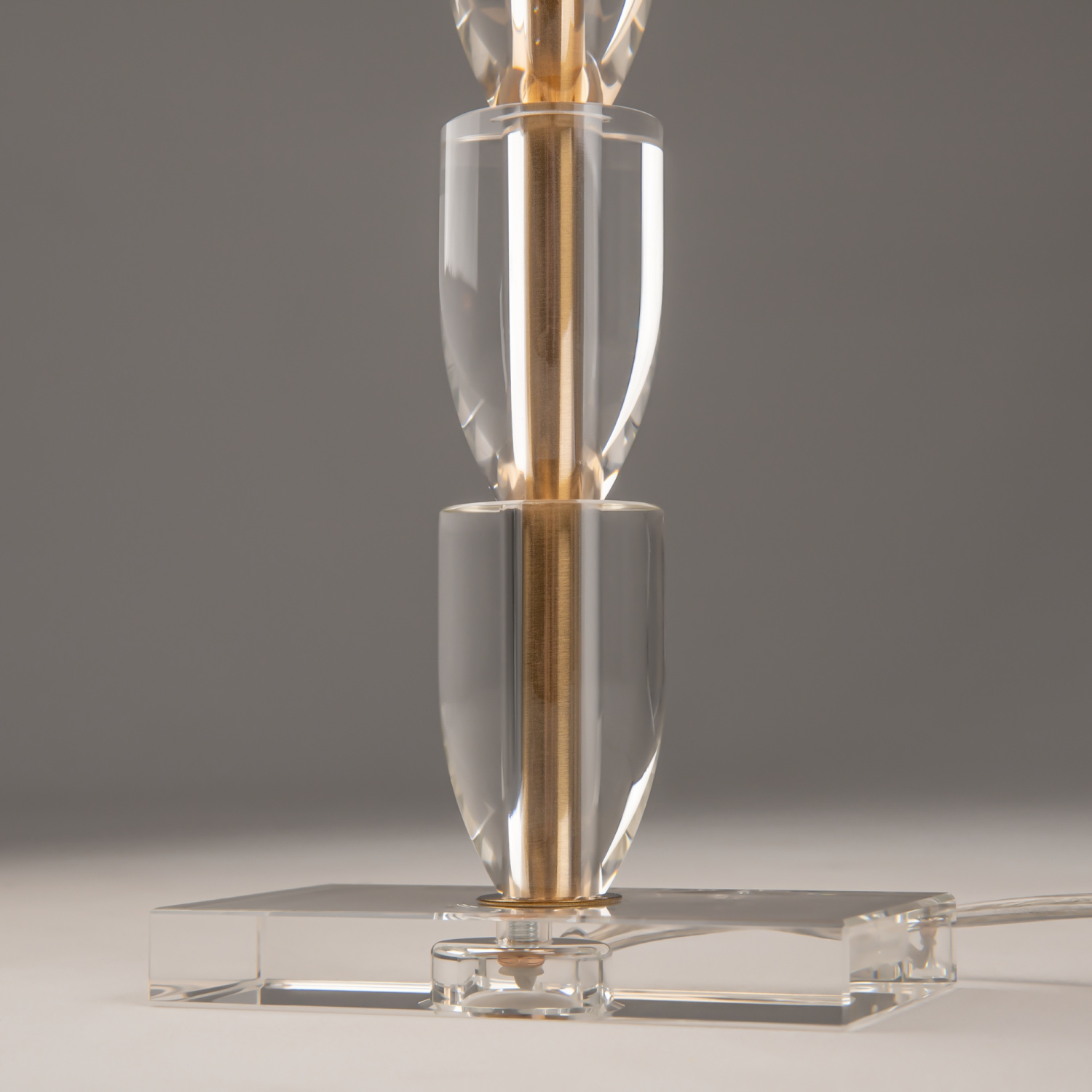 Maytoni Modern Prima Настольный светильник цвет: латунь Z034TL-01BZ