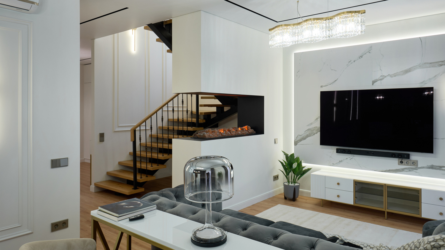 Maytoni Modern Spirito Настольный светильник цвет: черный MOD286TL-L18B3K