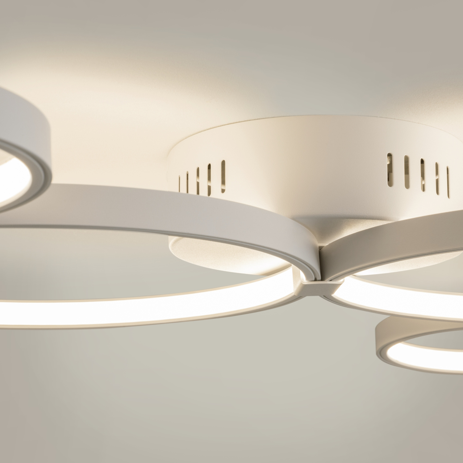 Maytoni Modern Olympia Потолочный светильник цвет: белый MOD448CL-L35WK