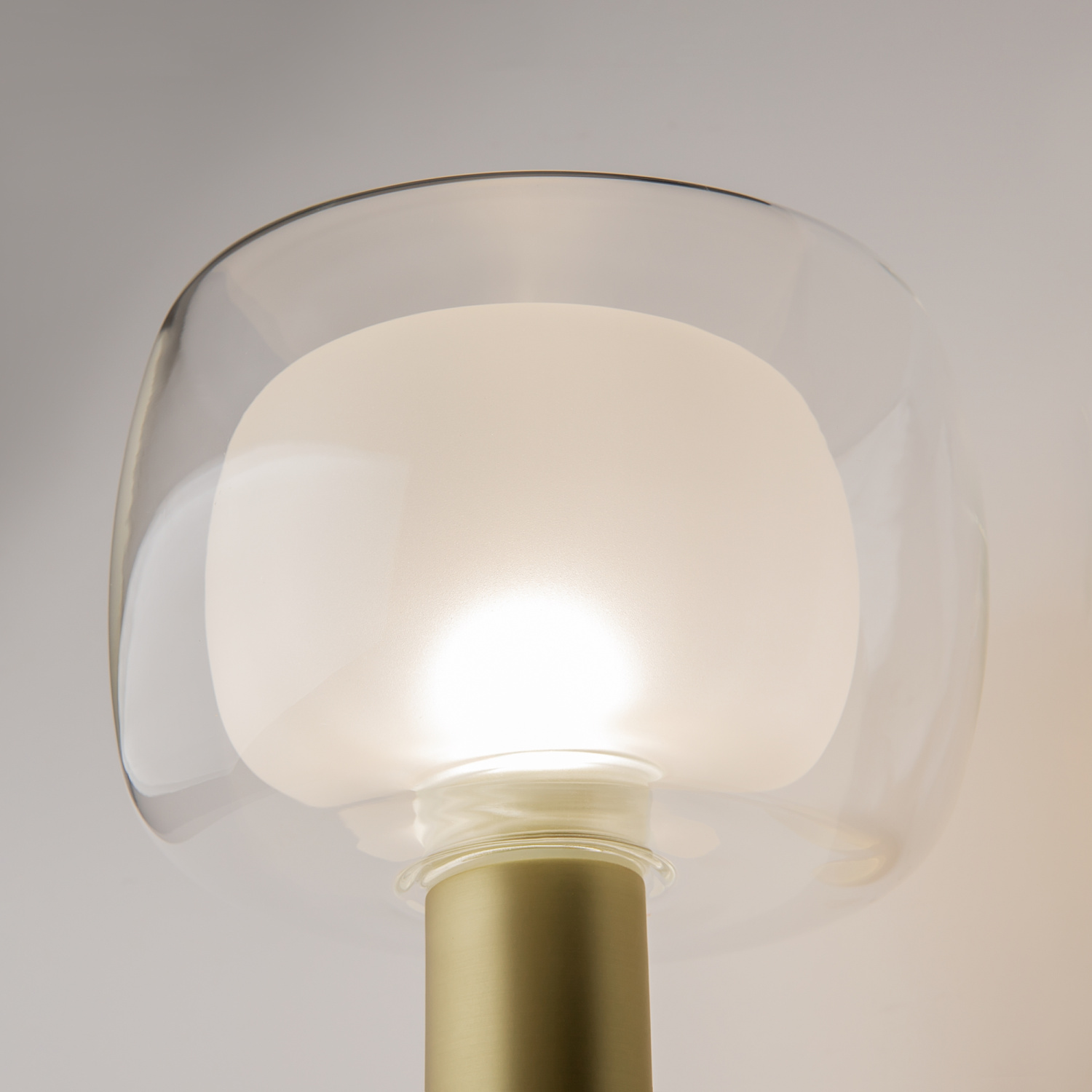 Maytoni Modern Vision Настенный светильник (бра) цвет: золото MOD411WL-01G