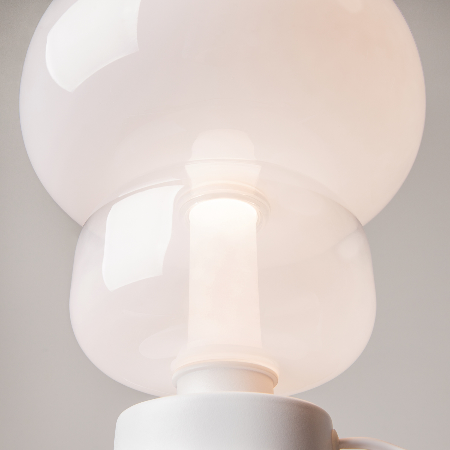 Maytoni Modern Atmos Настольный светильник цвет: белый MOD364TL-L15W3K