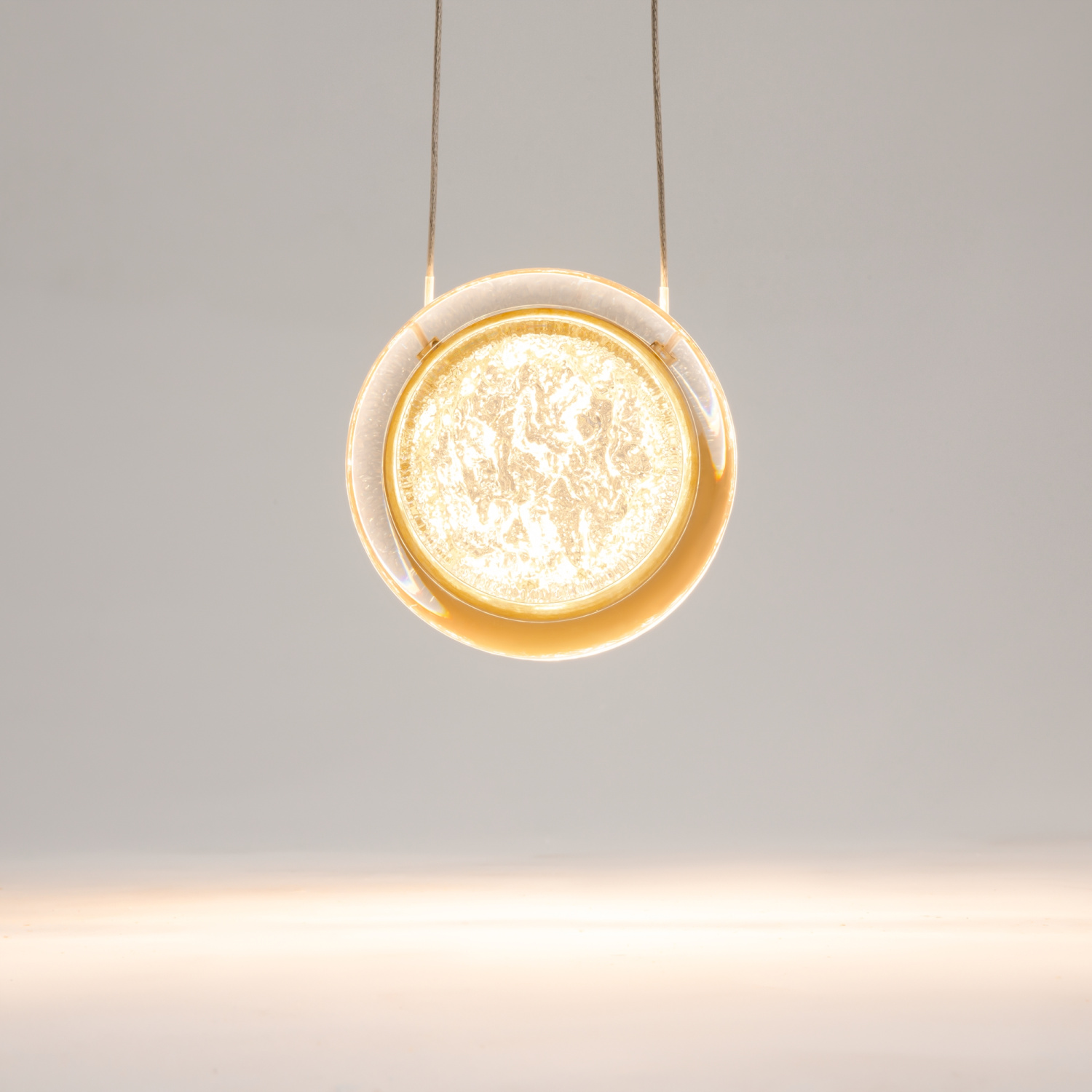 Maytoni Modern Pharao Подвесной светильник цвет: черный и латунь MOD361PL-L7BS3K