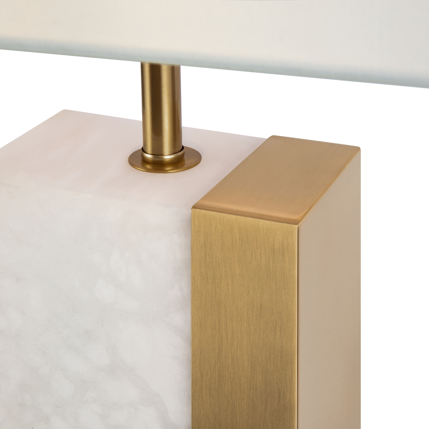 Maytoni Modern Bianco Настольный светильник цвет: латунь Z031TL-01BS