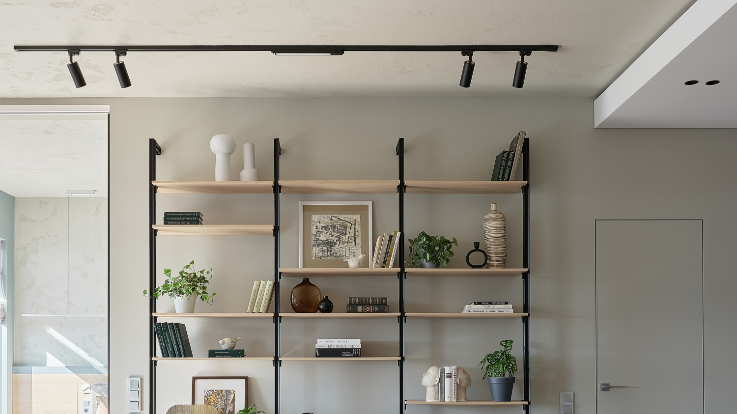 Maytoni Technical Basis Трековый светильник цвет: черный TR000-1-12W3K-B