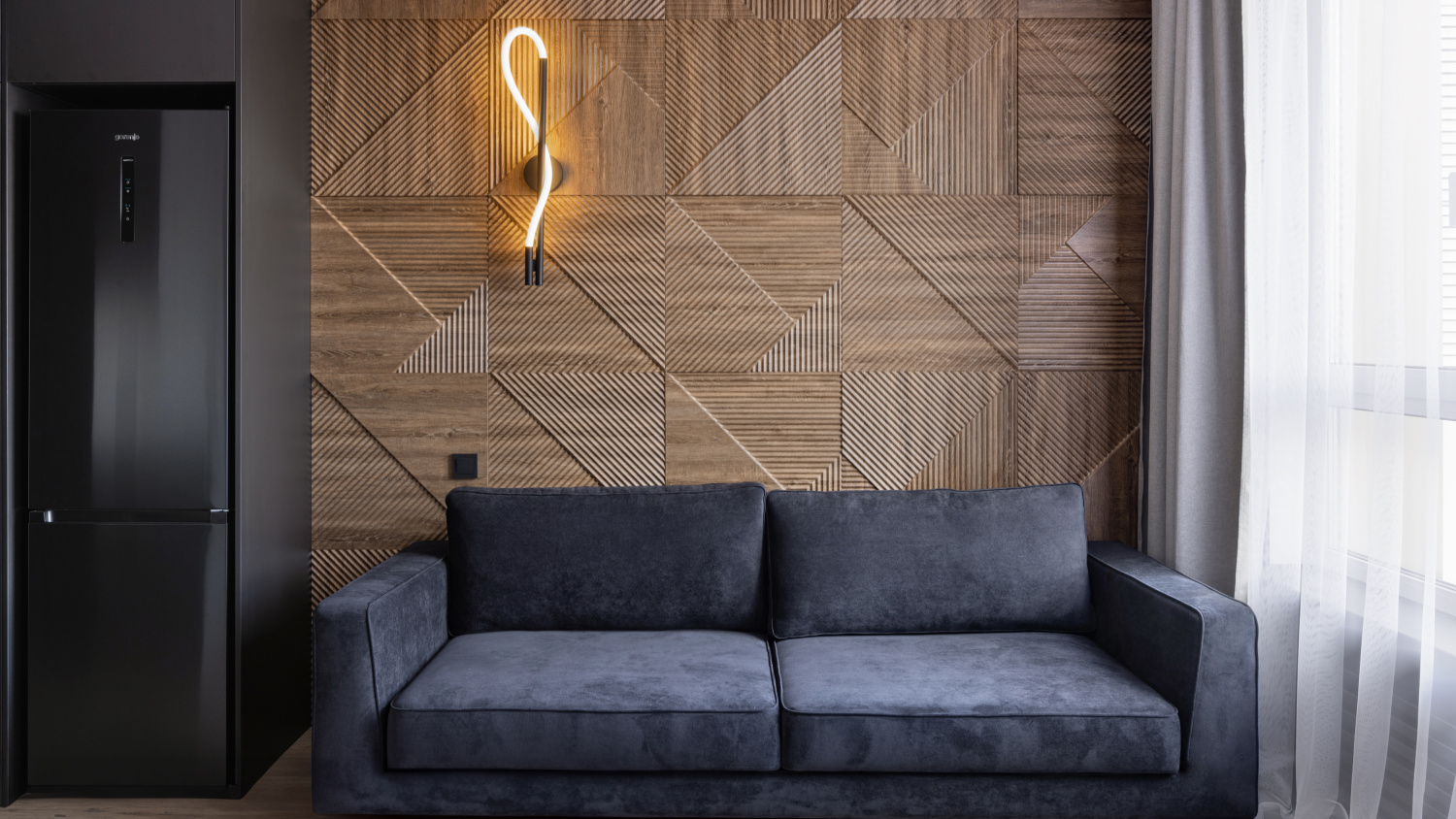 Maytoni Modern Tau Настенный светильник (бра) цвет: черный MOD146WL-L12B3K