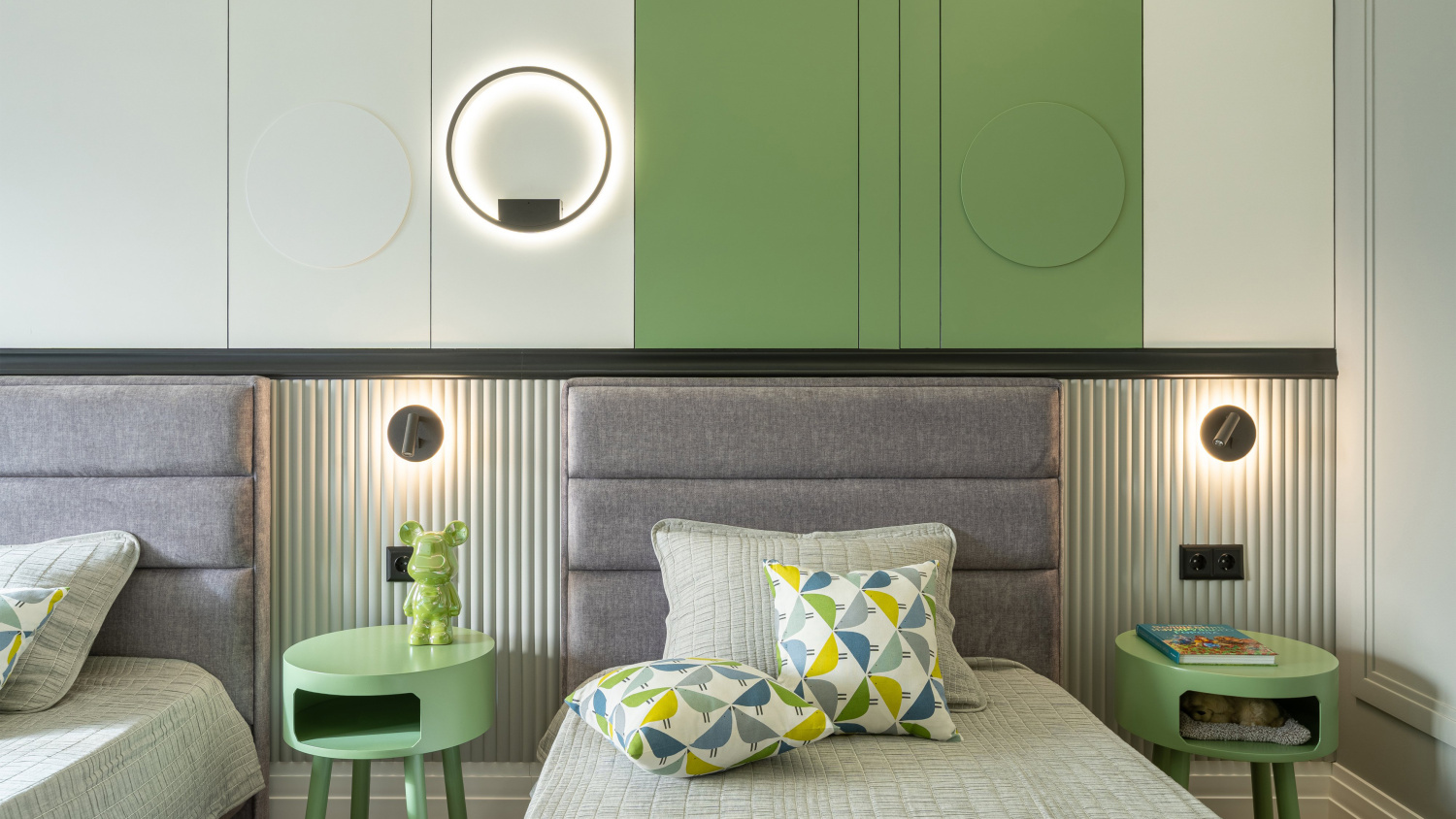 Maytoni Modern Rim Настенный светильник (бра) цвет: черный MOD058WL-L25BK