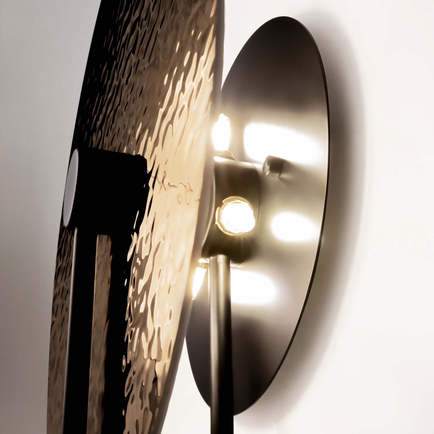 Maytoni Modern Mare Настенный светильник (бра) цвет: черный MOD305WL-03B