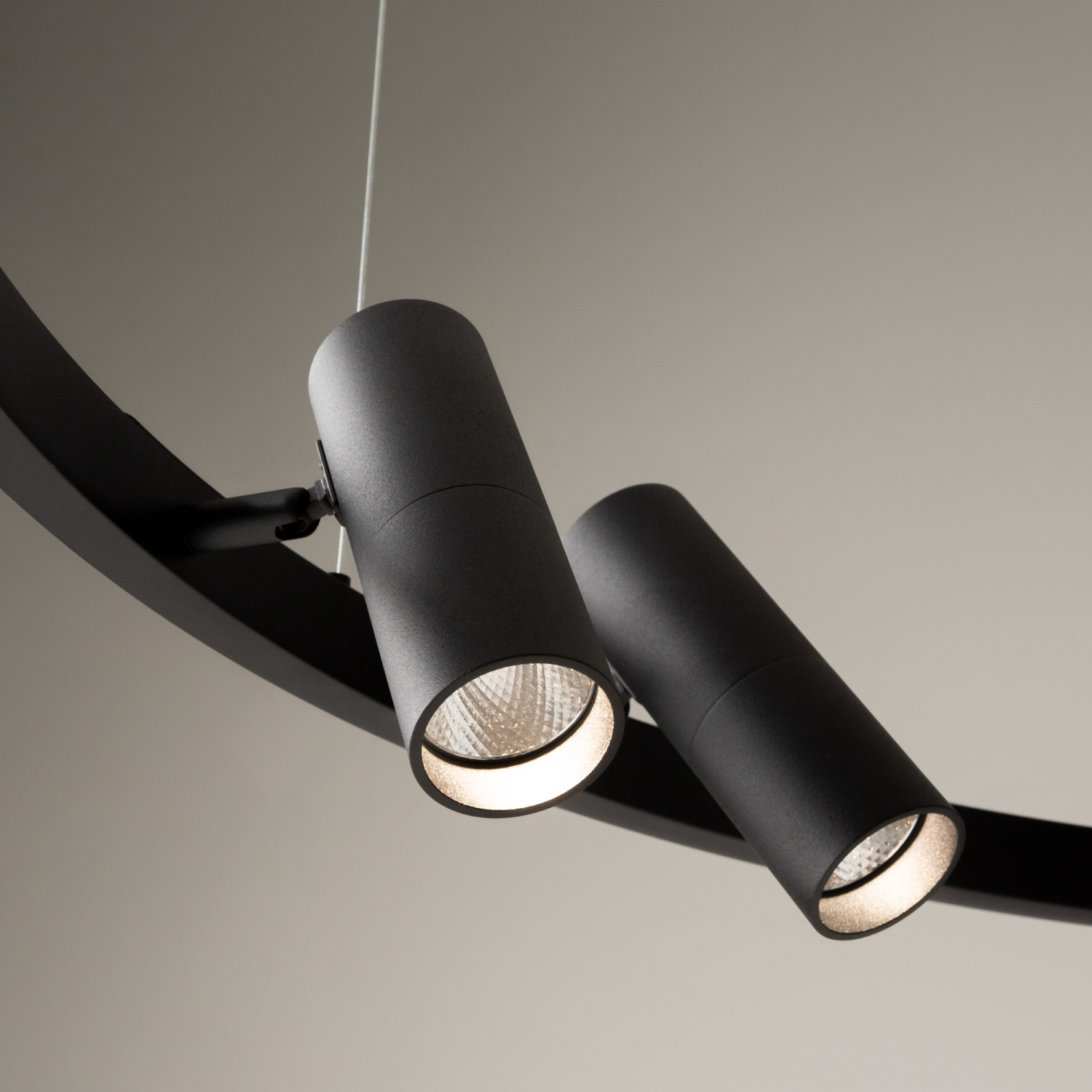 Maytoni Modern Satellite Подвесной светильник цвет: черный MOD102PL-L42BK