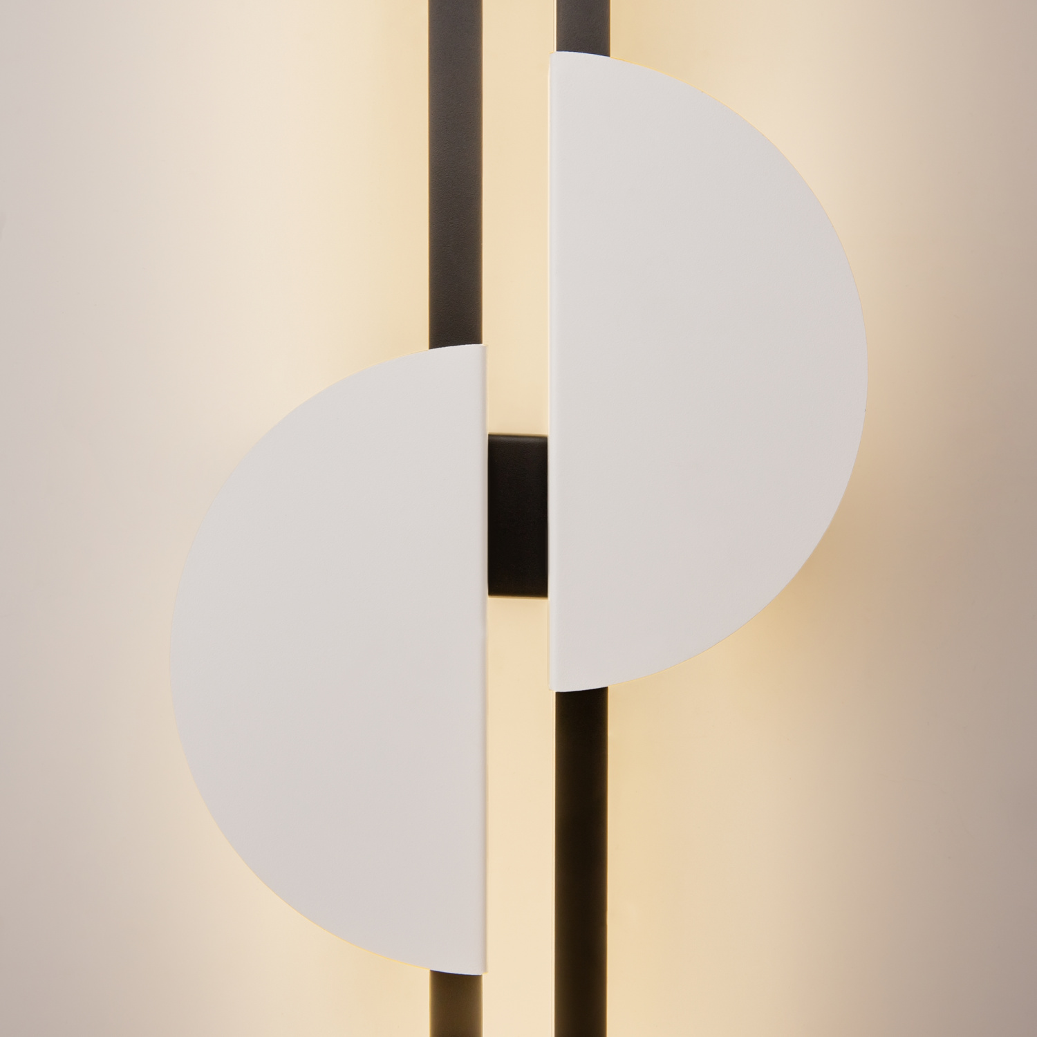 Maytoni Modern Skyline Настенный светильник (бра) цвет: черный MOD179WL-L22W4K1