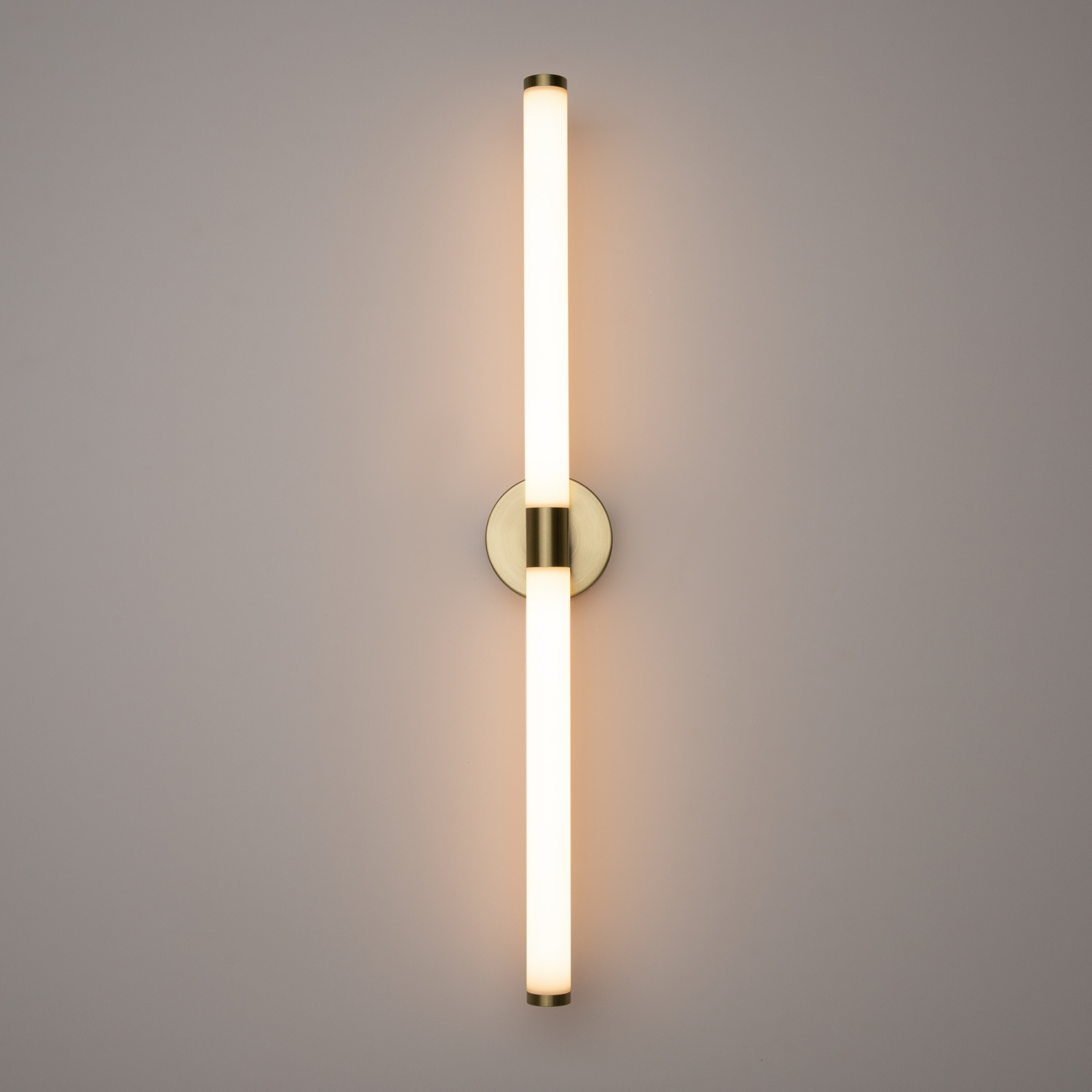 Maytoni Modern Axis Настенный светильник (бра) цвет: золото MOD106WL-L16G3K