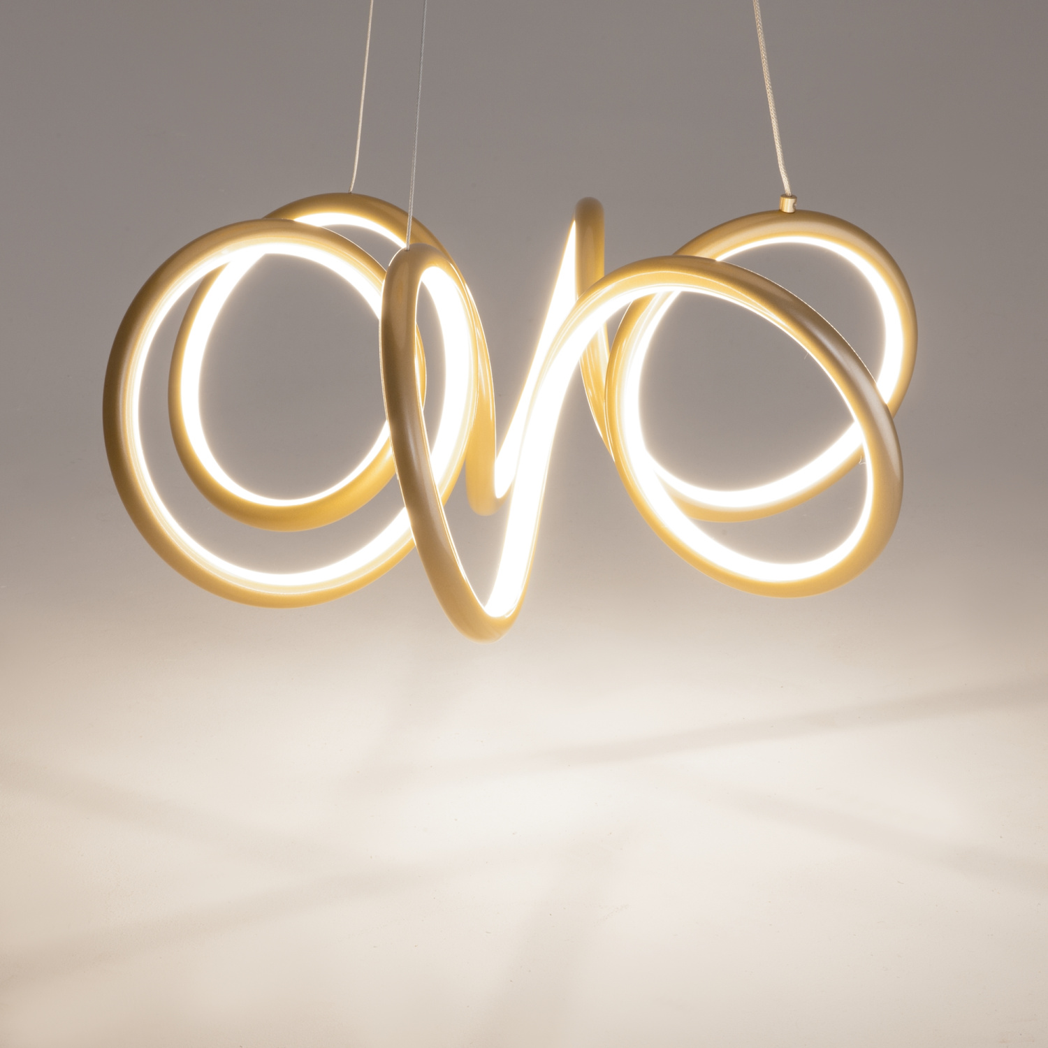 Maytoni Modern Curve Подвесной светильник цвет: латунь MOD241PL-L60BSK