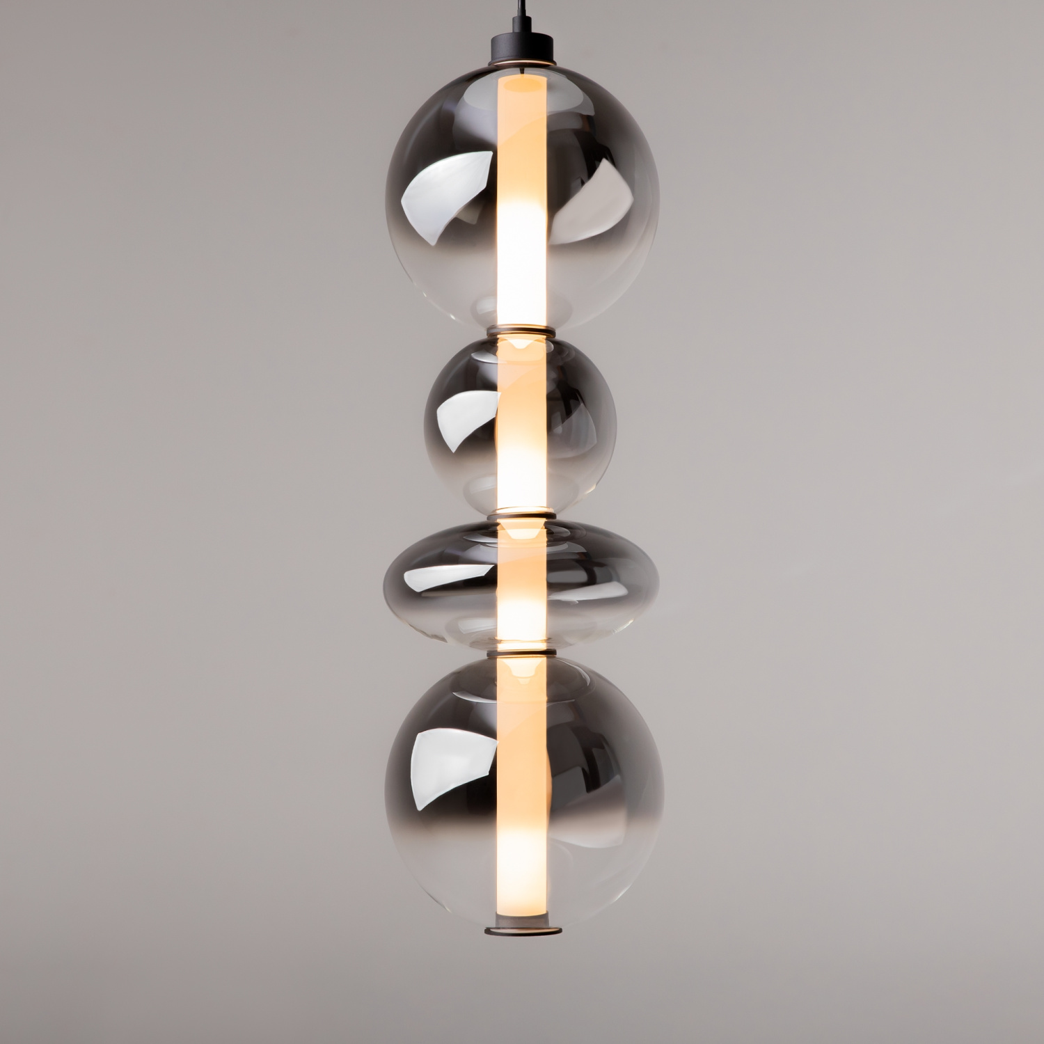 Maytoni Modern Futuro Подвесной светильник цвет: черный MOD307PL-L36B3K