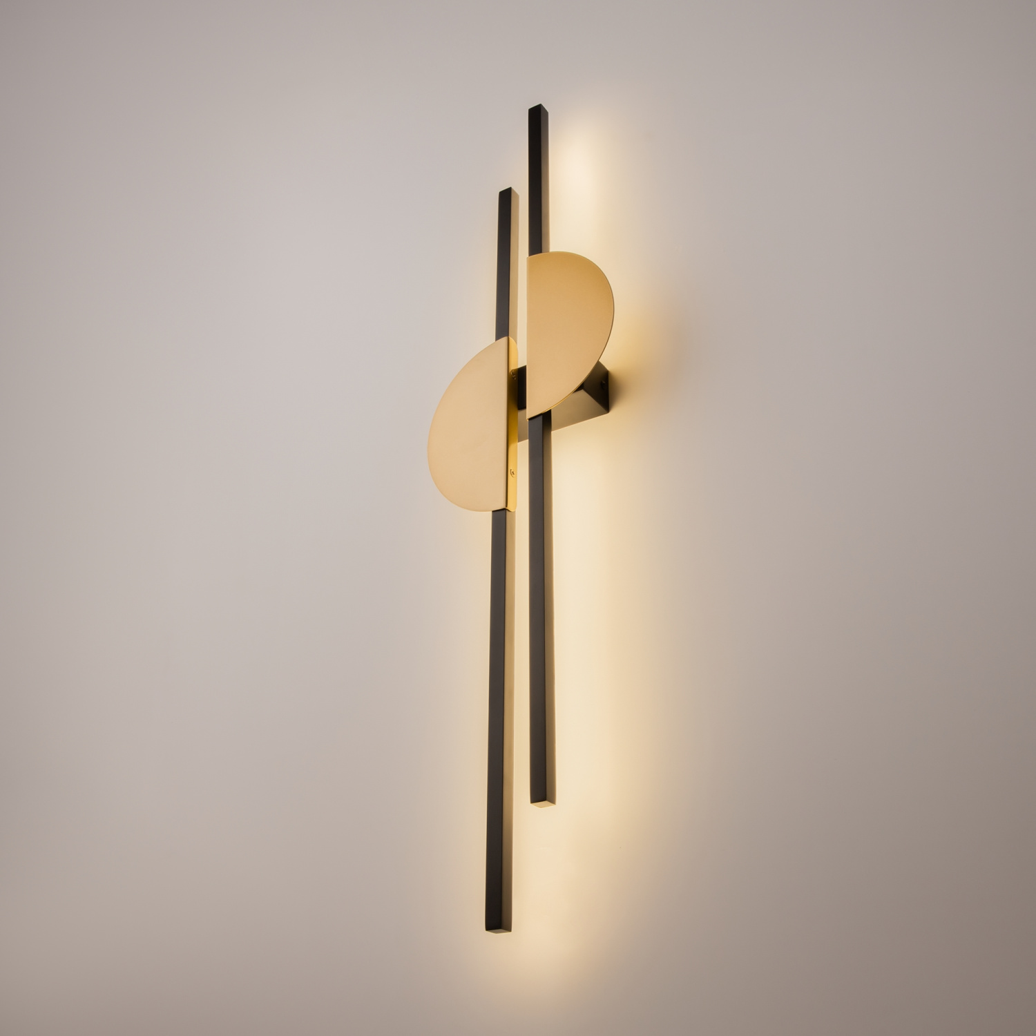 Maytoni Modern Skyline Настенный светильник (бра) цвет: черный MOD179WL-L22BS4K1