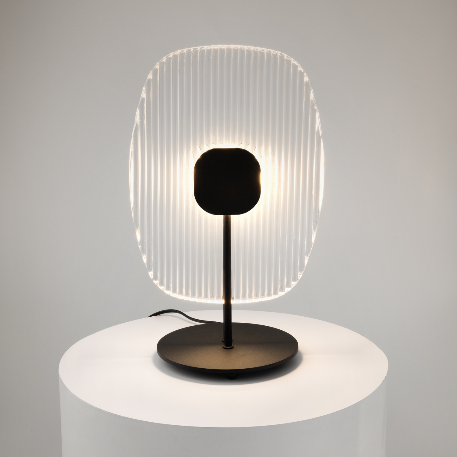 Maytoni Modern Eclipse Настольный светильник цвет: черный MOD152TL-L1BK