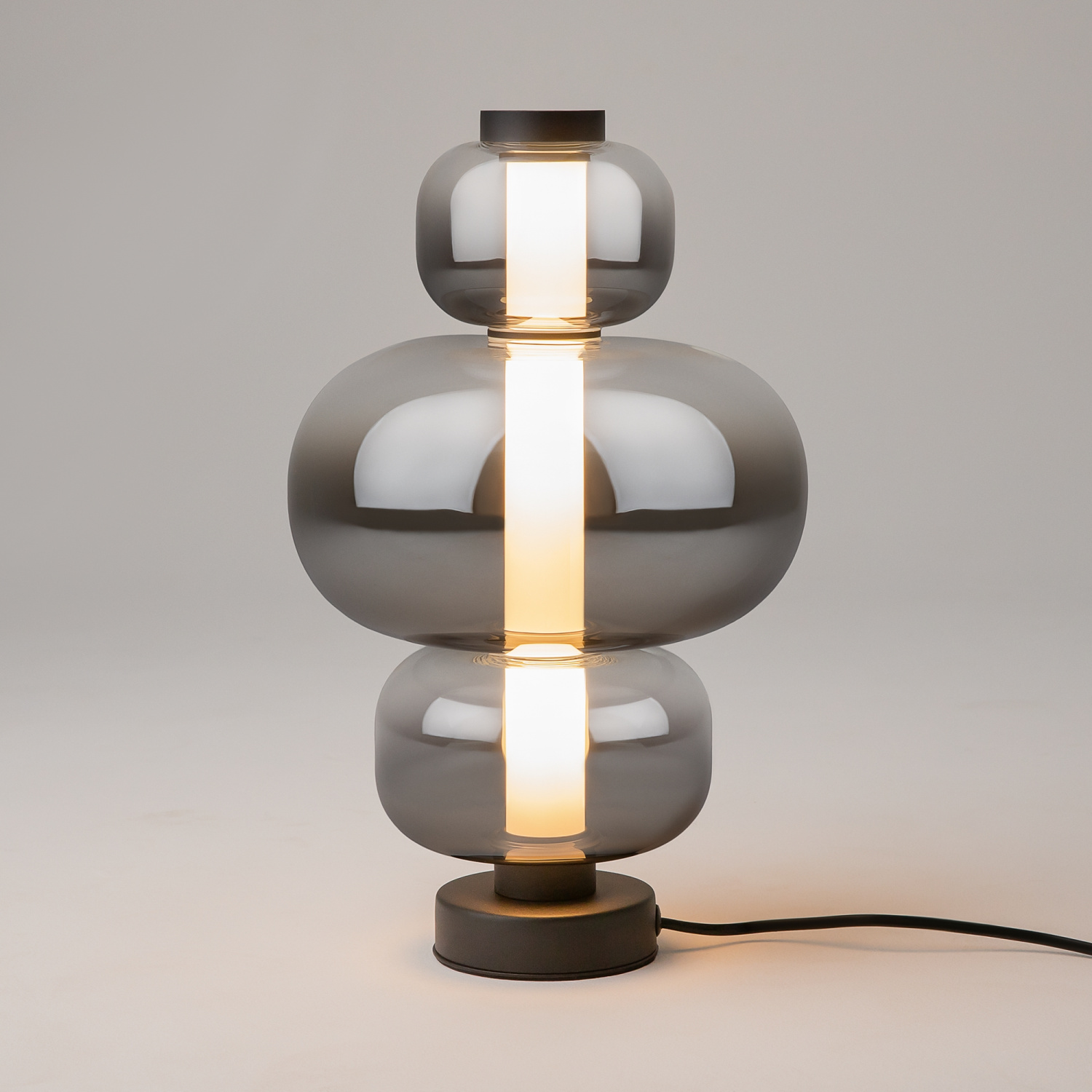 Maytoni Modern Atmos Настольный светильник цвет: черный MOD364TL-L15B3K