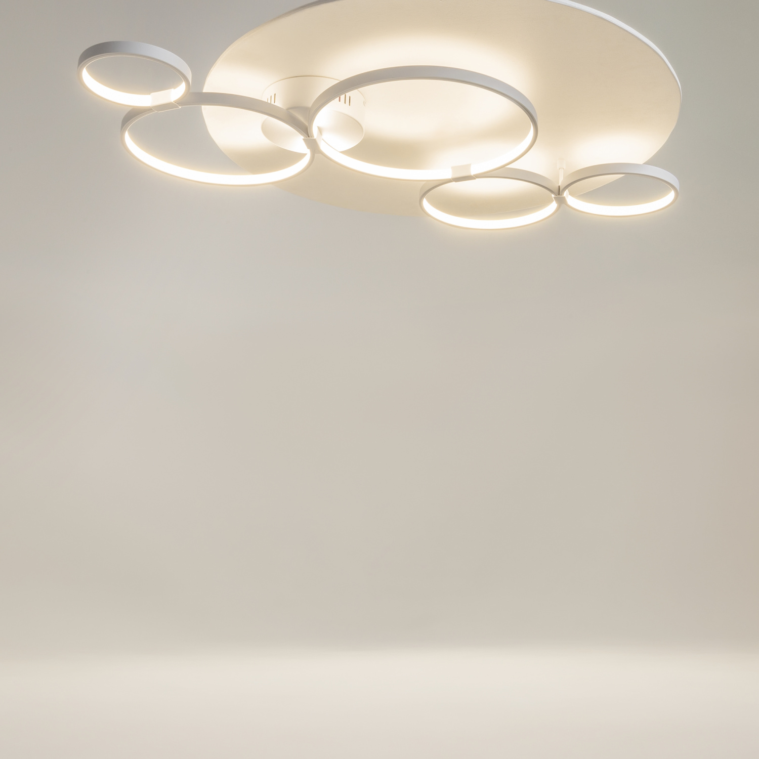 Maytoni Modern Olympia Потолочный светильник цвет: белый MOD448CL-L40WK