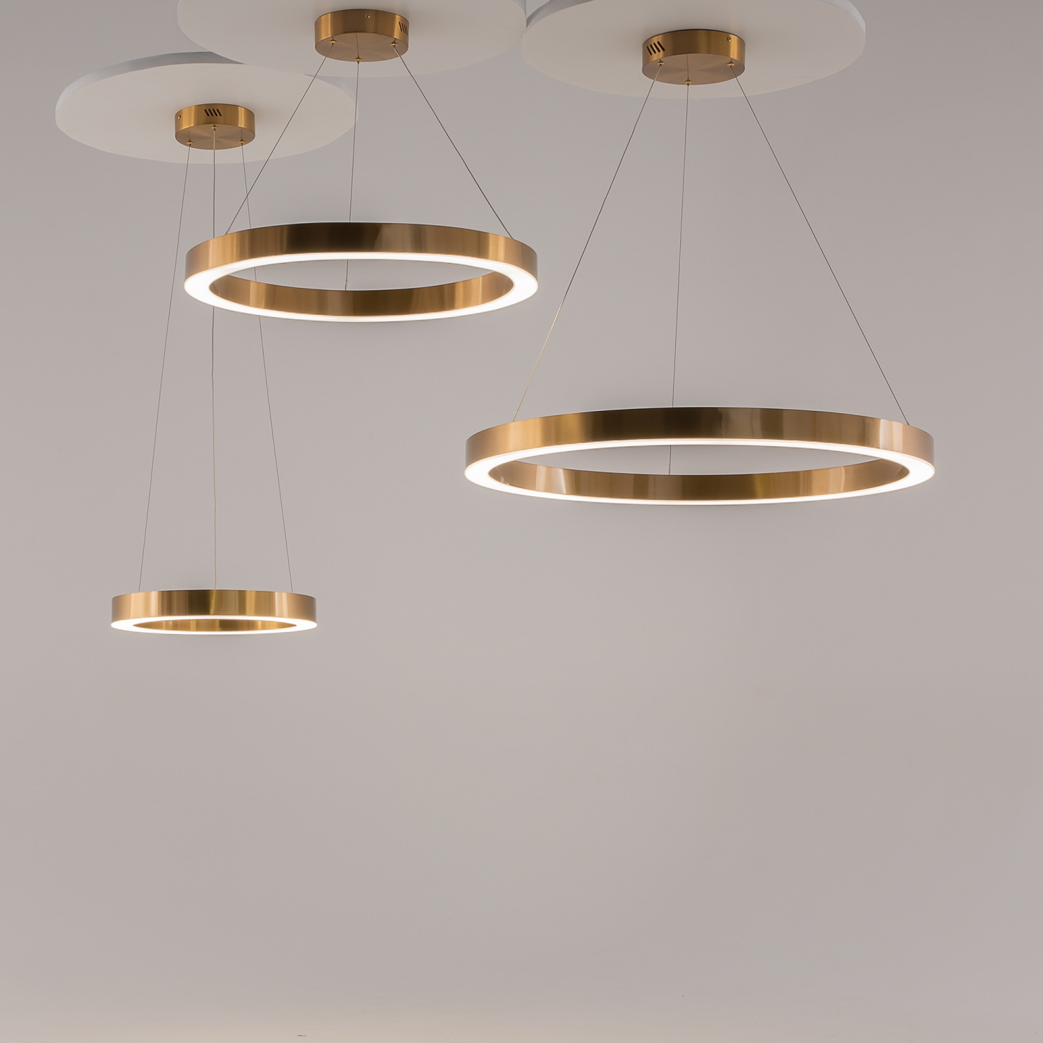 Maytoni Modern Saturno Подвесной светильник цвет: латунь MOD415PL-L36BS4K
