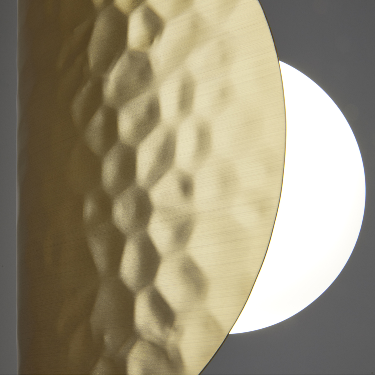 Maytoni Modern Tropic Подвесной светильник цвет: латунь MOD164PL-06BS