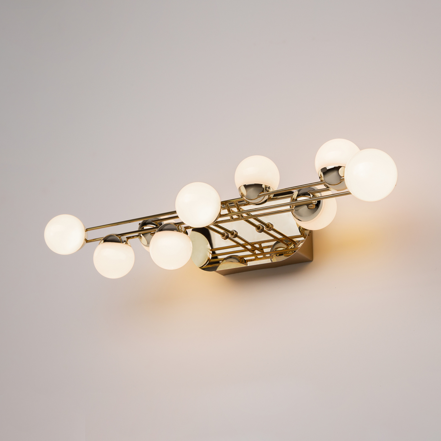 Maytoni Modern Tessara Настенный светильник (бра) цвет: золото MOD081WL-L13G3K