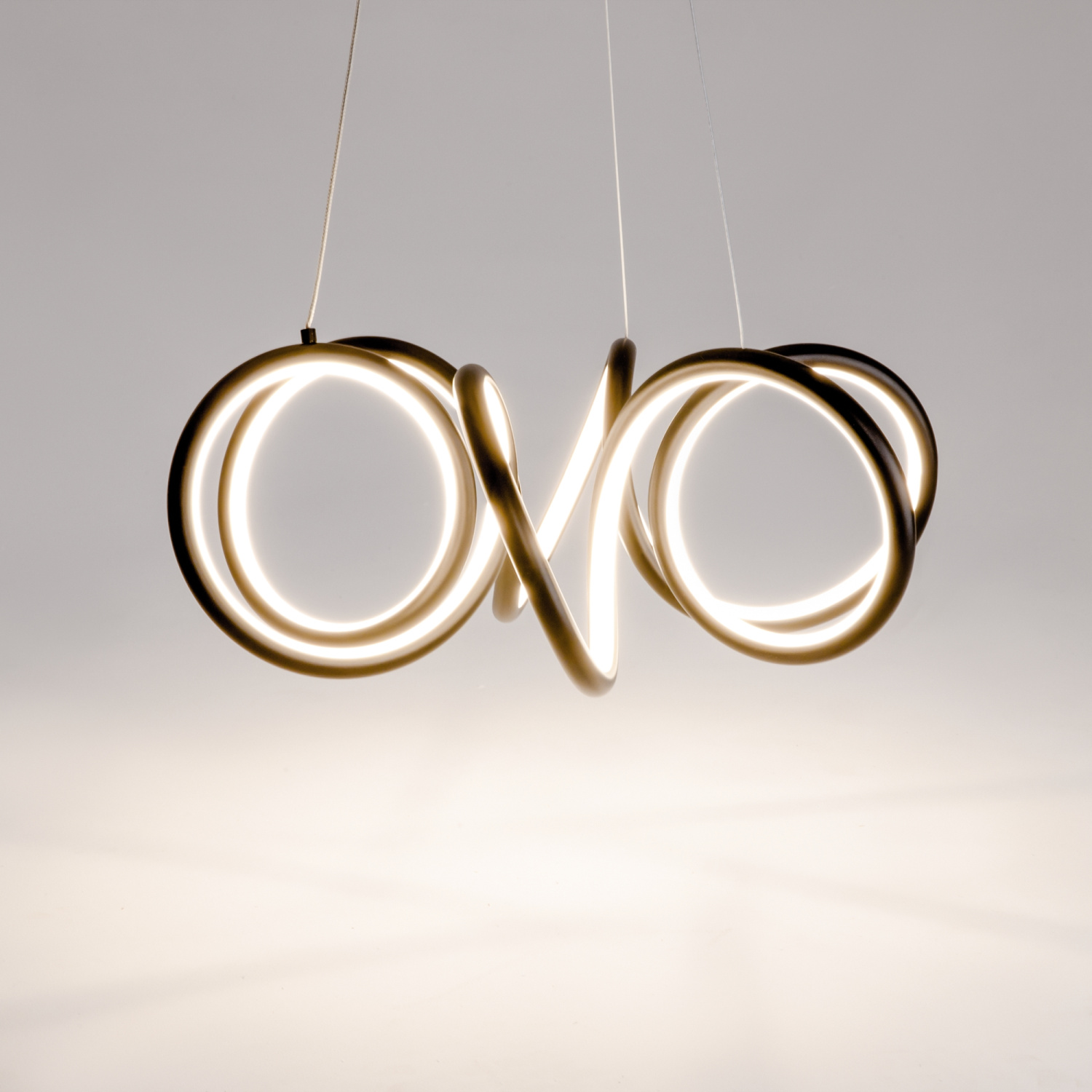 Maytoni Modern Curve Подвесной светильник цвет: черный MOD241PL-L60BK