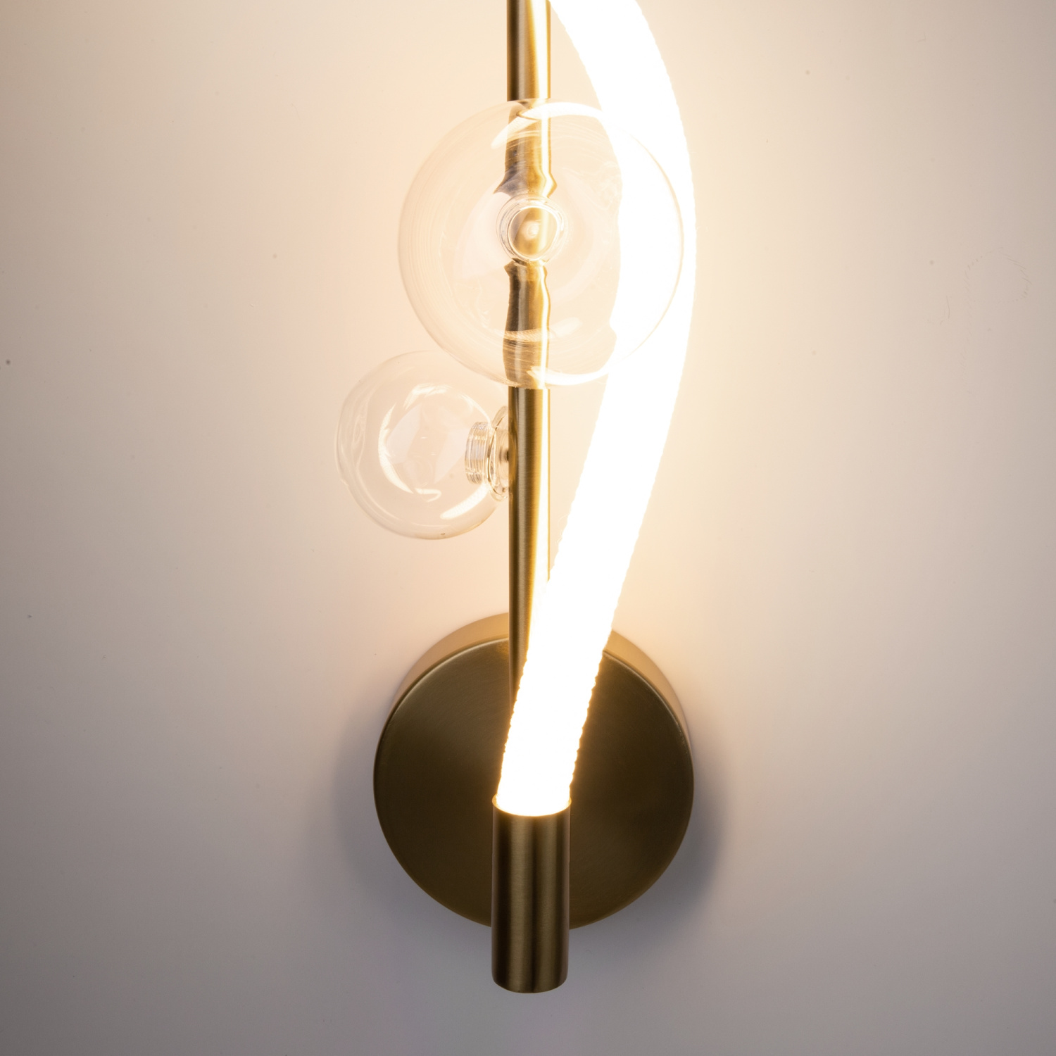 Maytoni Modern Oasis Настенный светильник (бра) цвет: латунь MOD289WL-L18BS3K