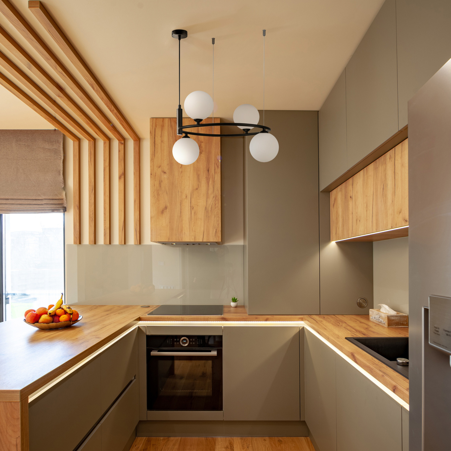 Maytoni Modern Ring Подвесной светильник цвет: черный MOD013PL-04B