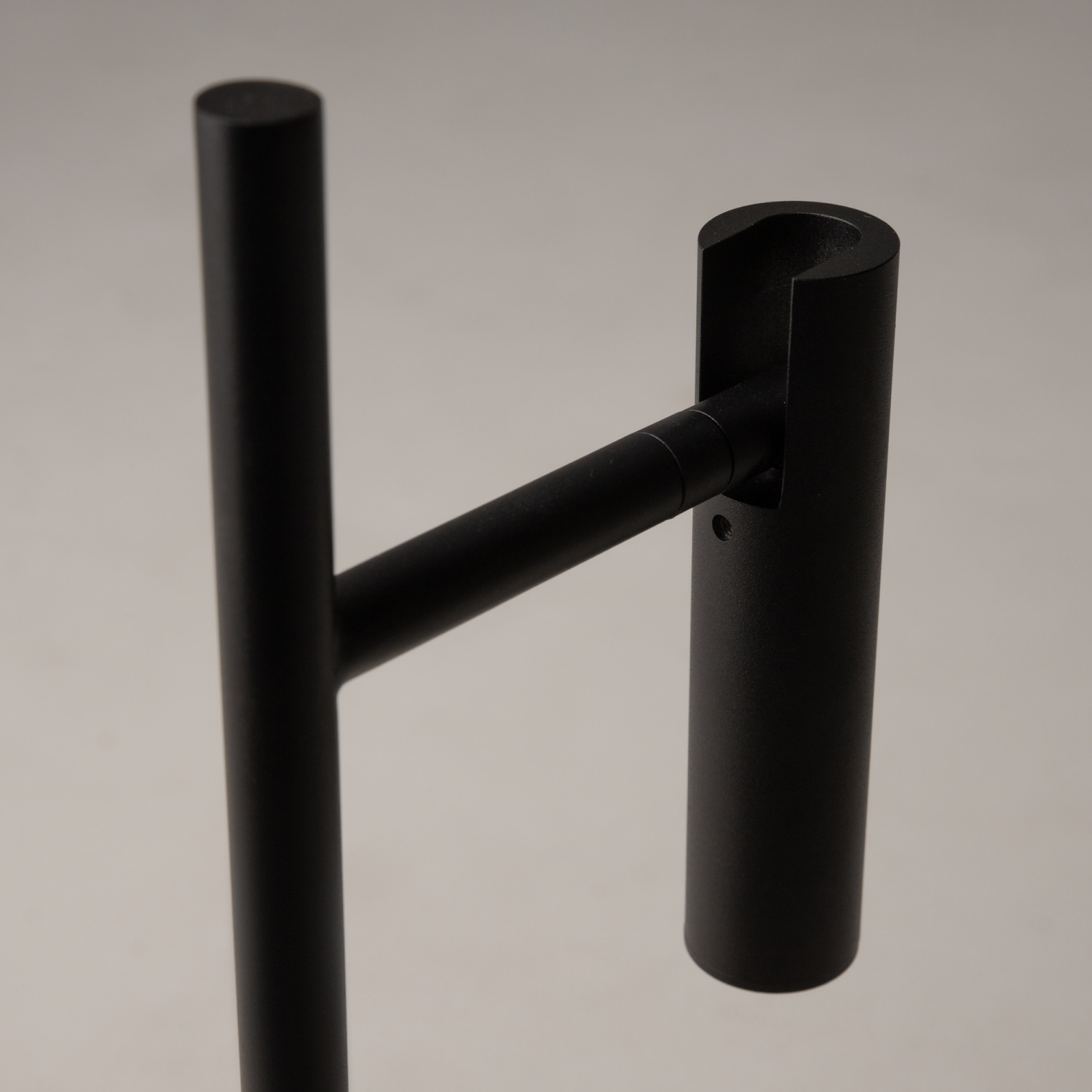 Maytoni Modern Estudo Настольный светильник цвет: черный Z010TL-L8B3K