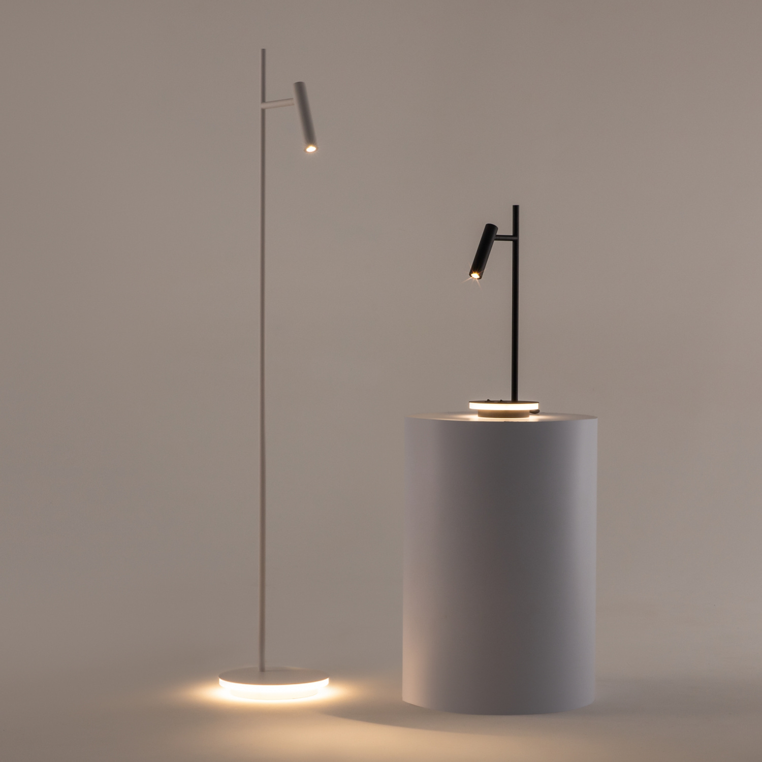 Maytoni Modern Estudo Настольный светильник цвет: черный Z010TL-L8B3K