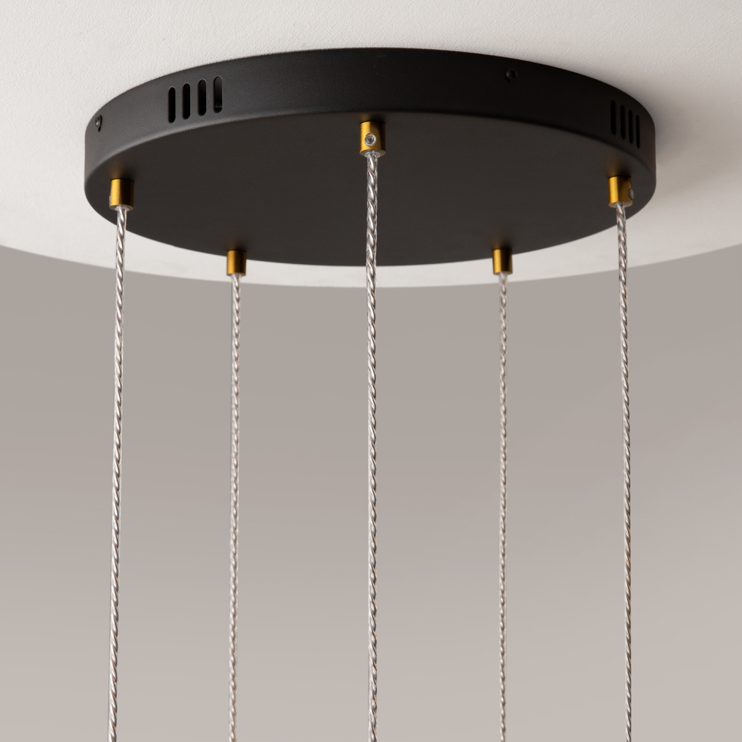 Maytoni Modern Area Подвесной светильник цвет: черный и латунь MOD295PL-L60BBS3K