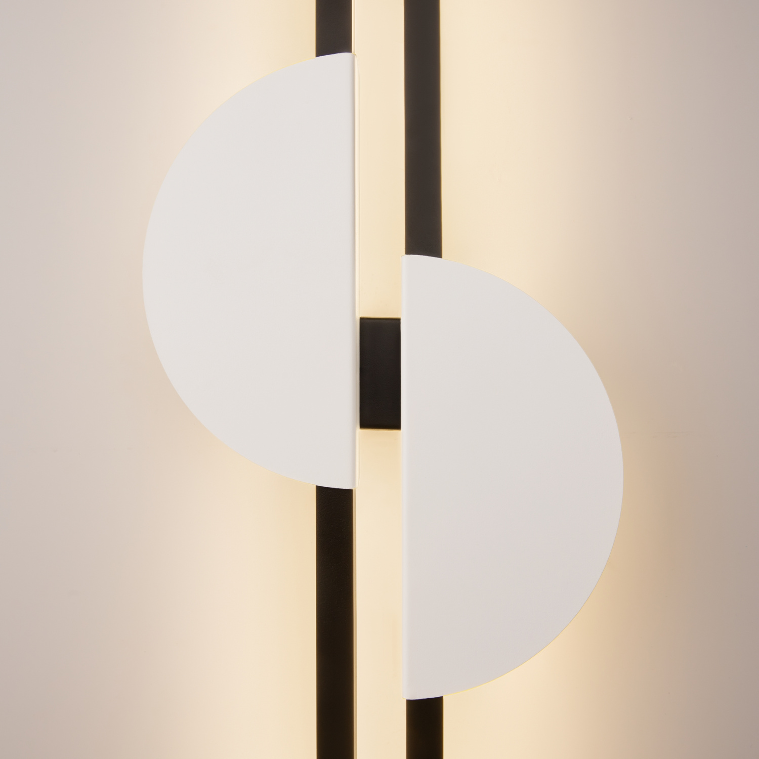 Maytoni Modern Skyline Настенный светильник (бра) цвет: черный MOD179WL-L22W4K