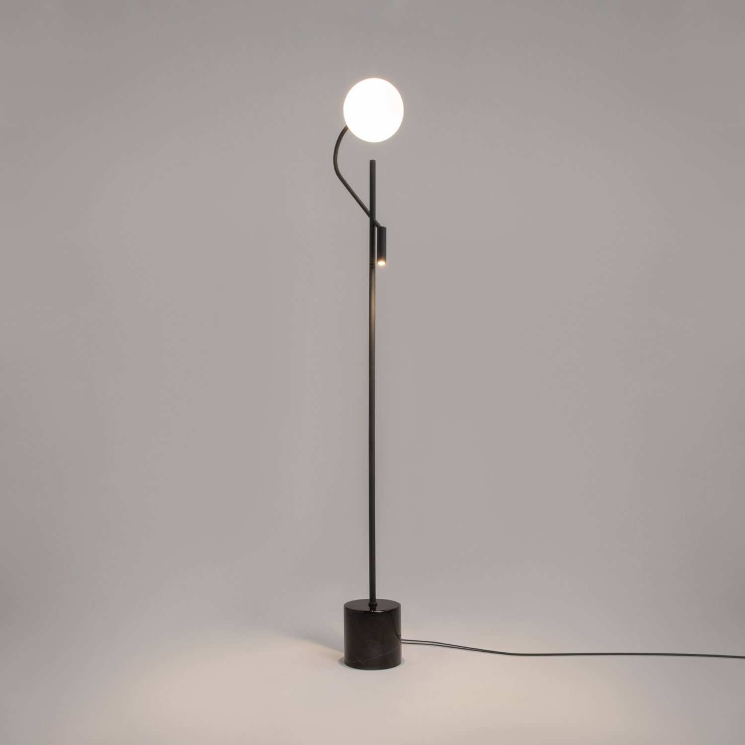 Maytoni Modern Fly Напольный светильник (торшер) цвет: черный MOD230FL-01B