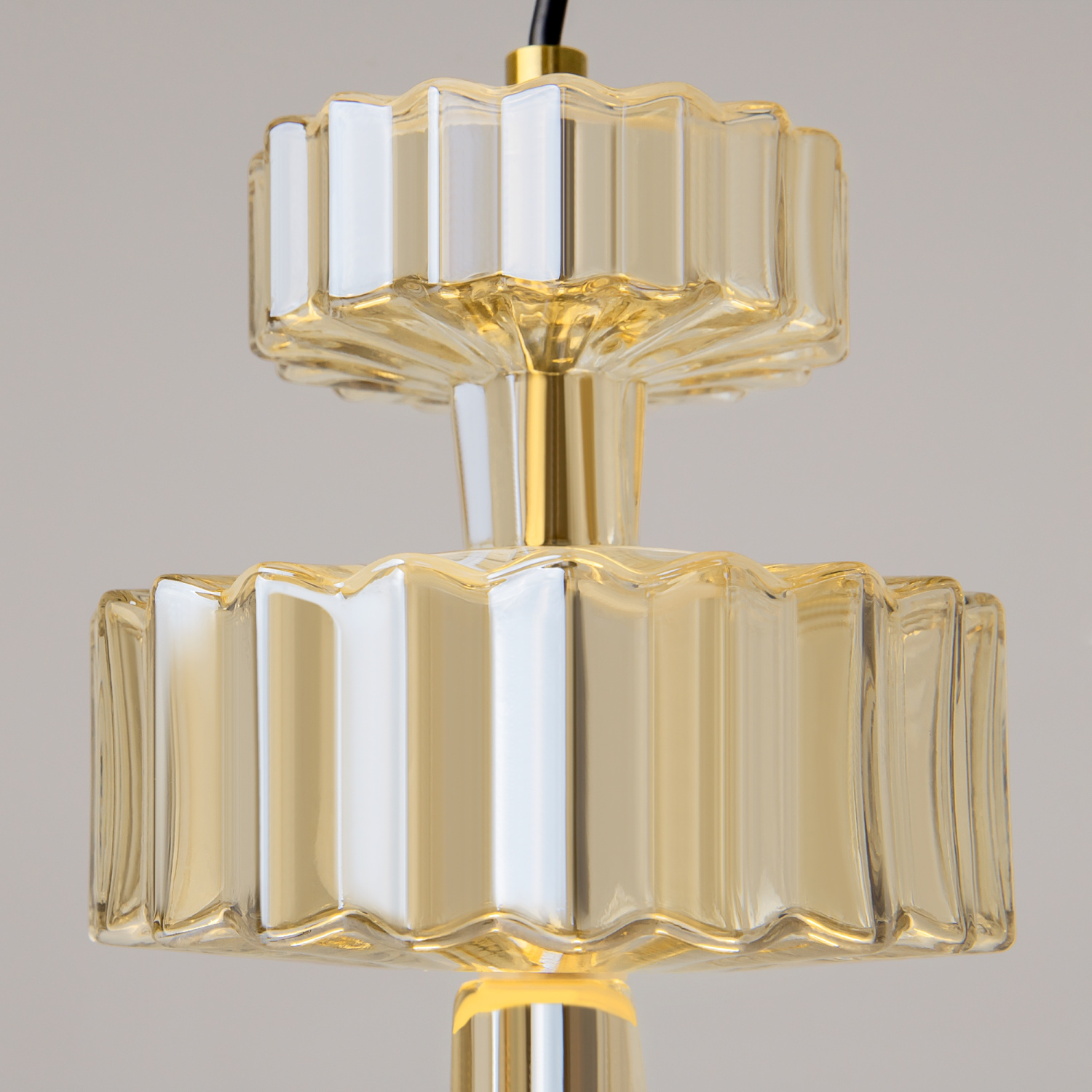 Maytoni Modern Level Подвесной светильник цвет: латунь MOD253PL-L18BS3K1