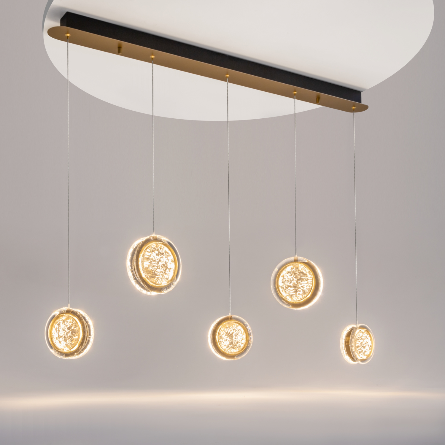 Maytoni Modern Pharao Подвесной светильник цвет: черный и латунь MOD361PL-L33BS3K