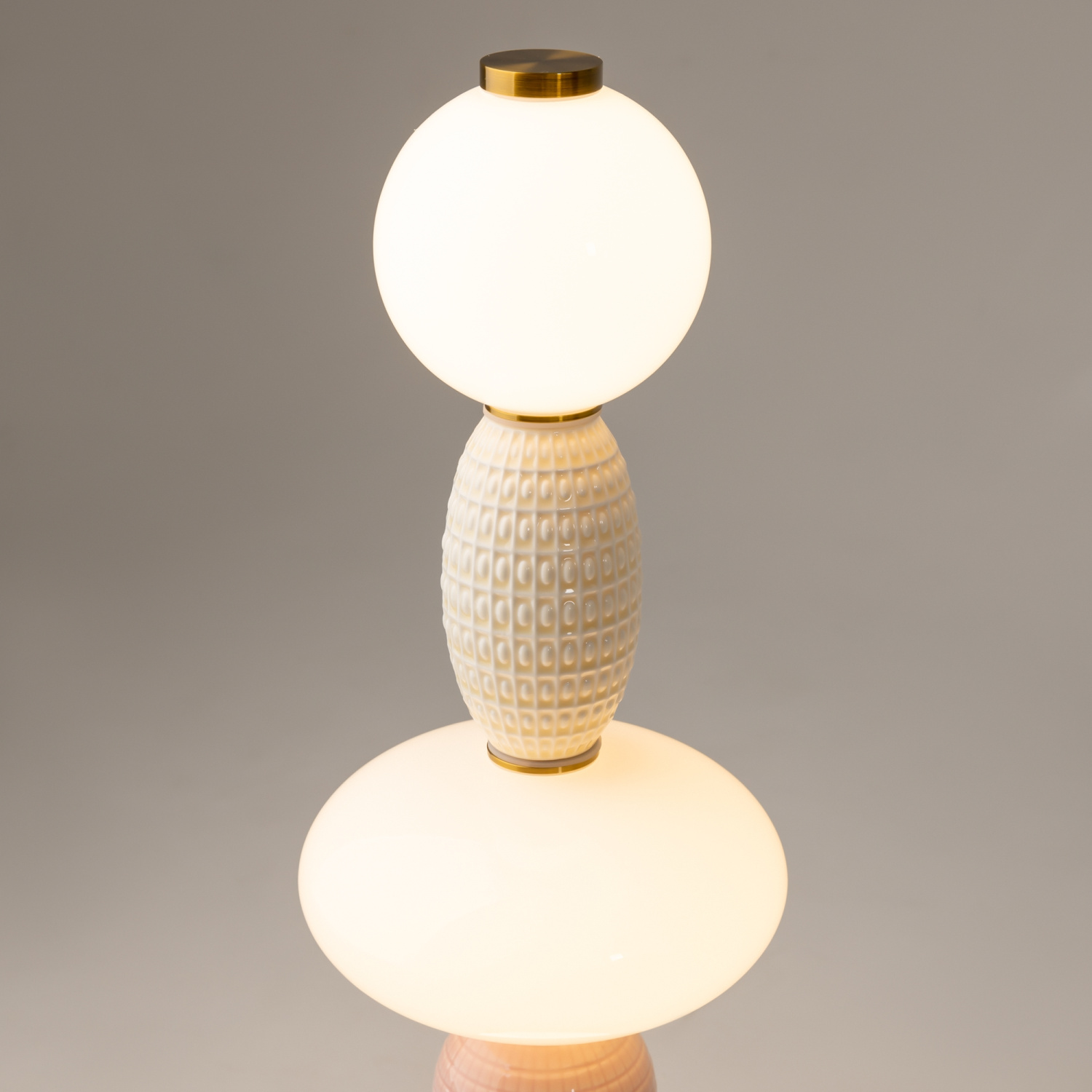 Maytoni Modern Adore Настольный светильник цвет: латунь MOD297TL-L24BS3K