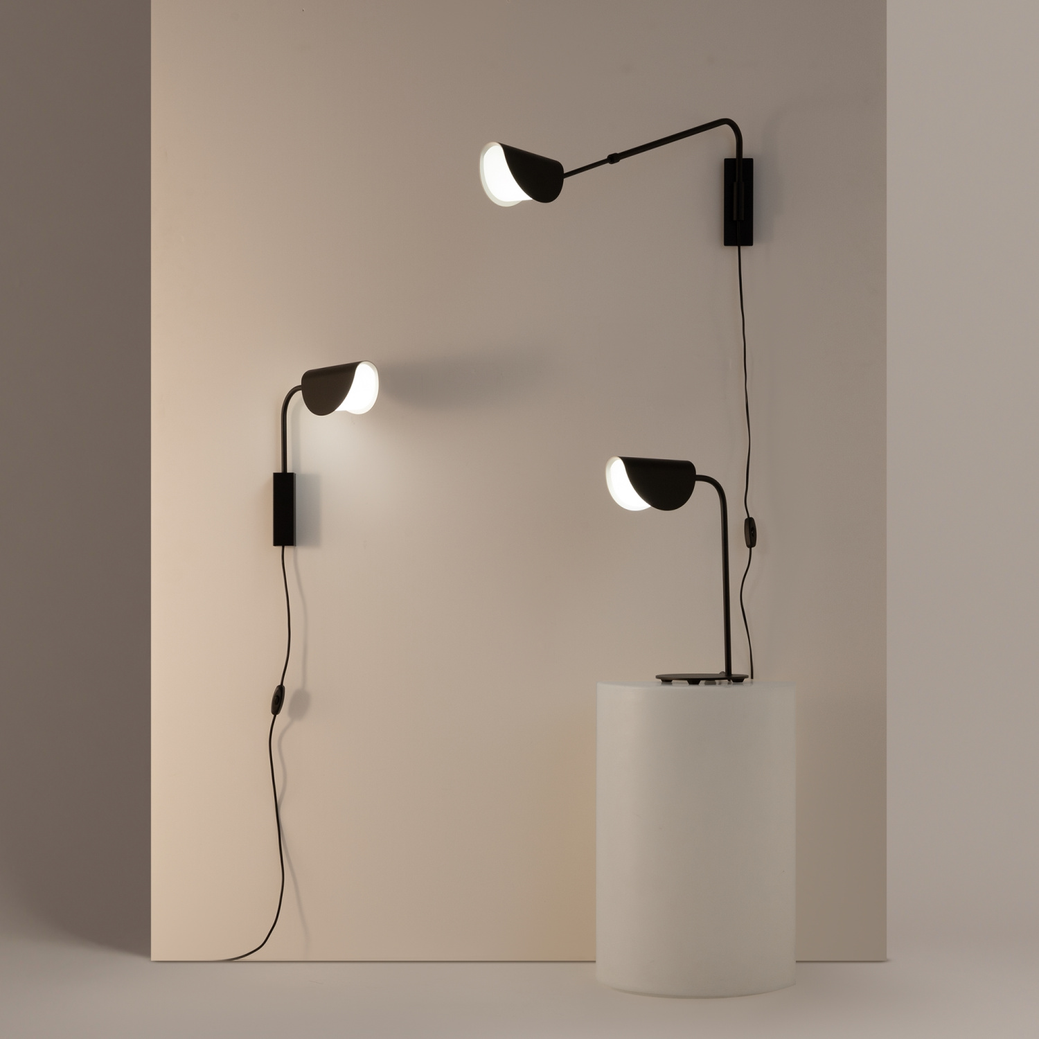 Maytoni Modern Mollis Настенный светильник (бра) цвет: черный MOD126WL-01B