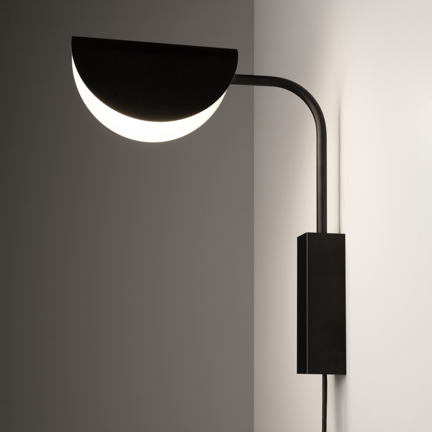 Maytoni Modern Mollis Настенный светильник (бра) цвет: черный MOD126WL-01B