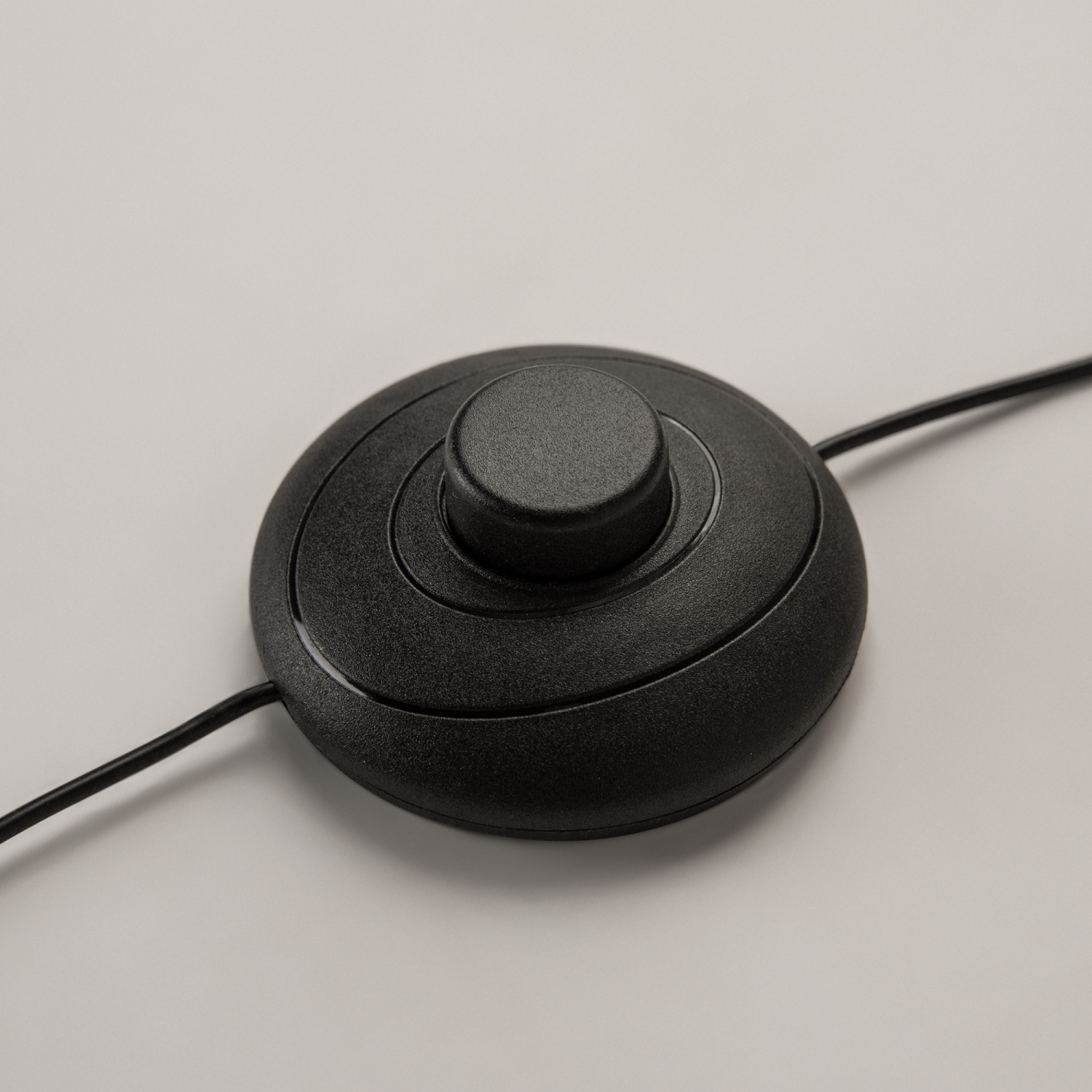 Maytoni Modern Mollis Напольный светильник (торшер) цвет: черный MOD126FL-01B