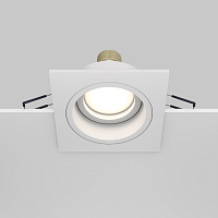 Maytoni Technical Atom Встраиваемый светильник цвет: белый DL026-2-01W