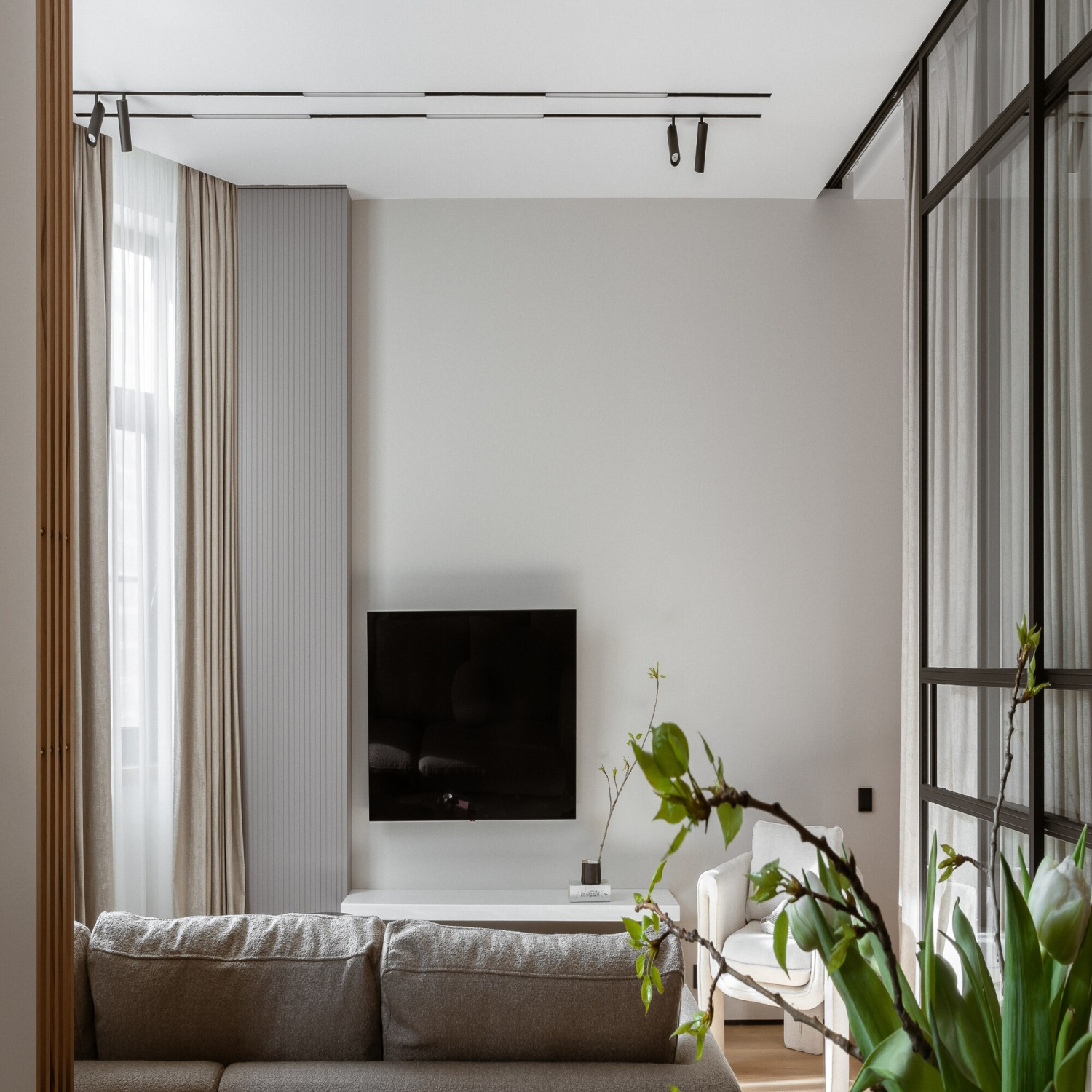 Maytoni Technical Basis Трековый светильник цвет: черный TR012-2-20W3K-B