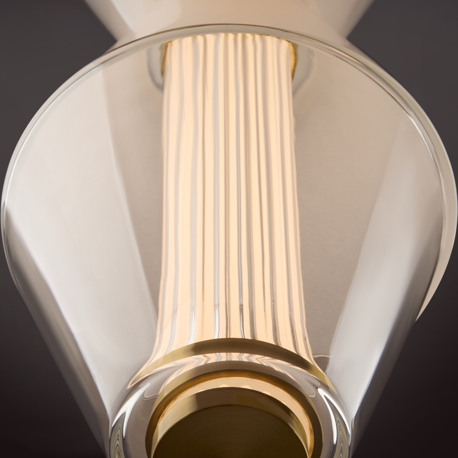 Freya LED Plum Подвесной светильник цвет: латунь FR6137PL-L6BT1