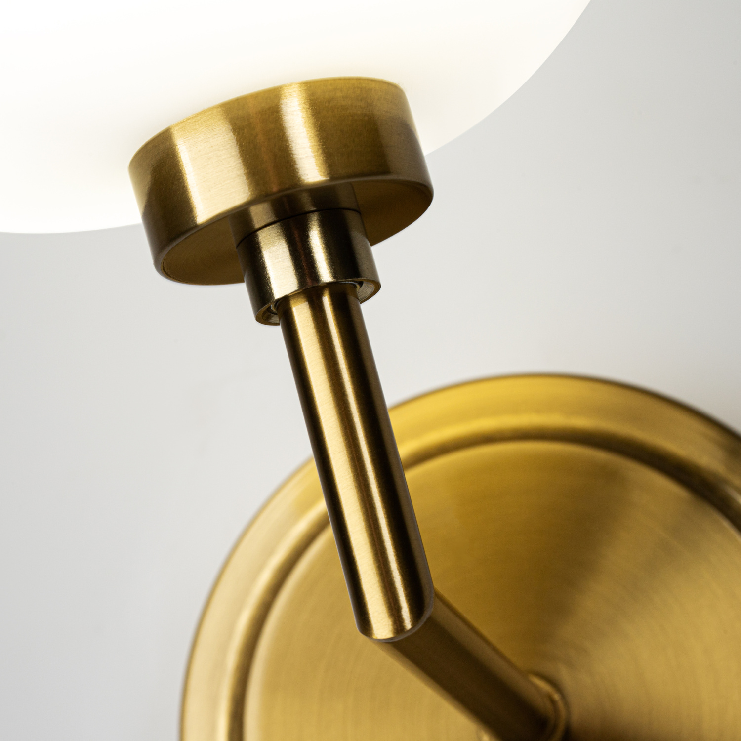 Freya Modern Tender Настенный светильник (бра) цвет: латунь FR5373WL-01BS