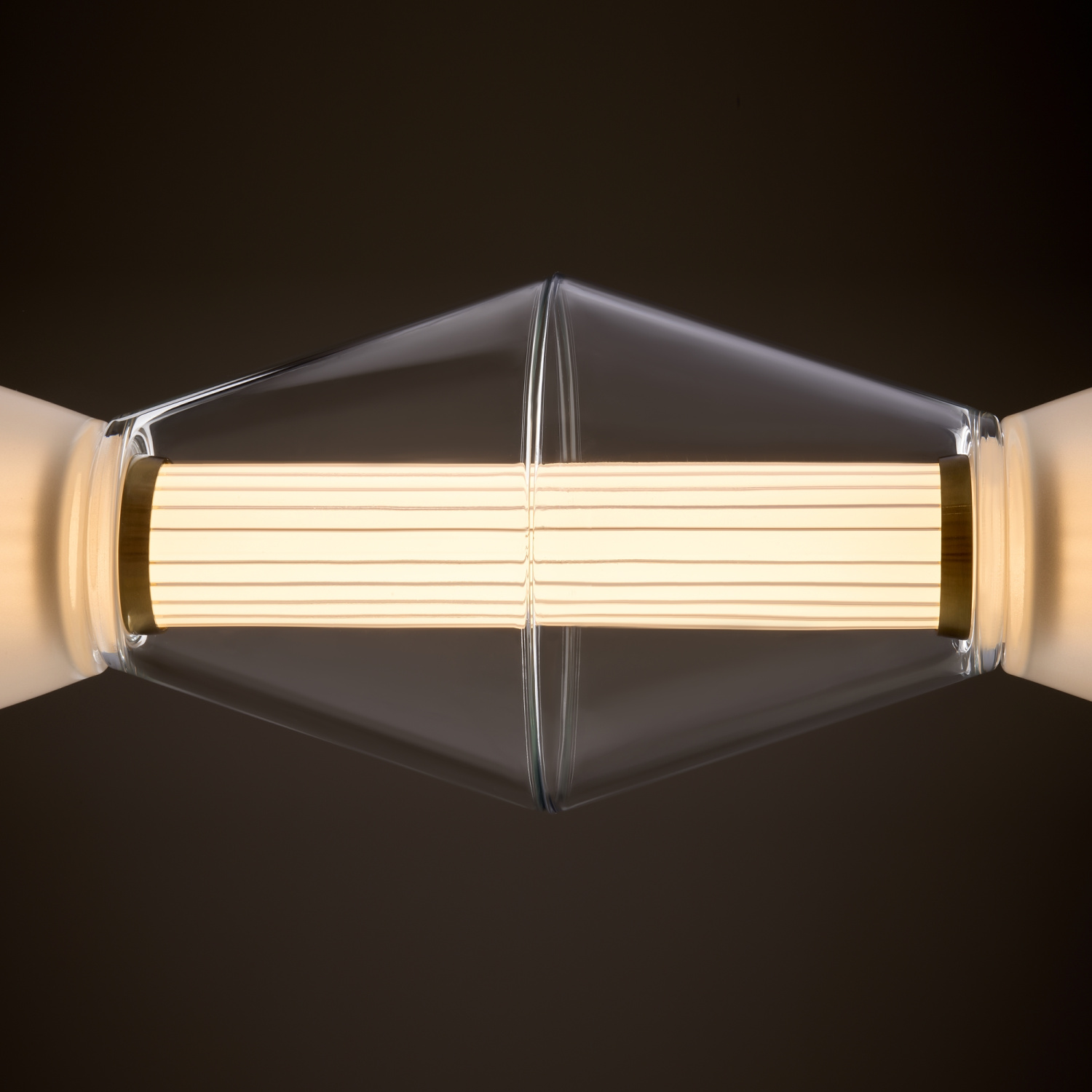 Freya LED Plum Подвесной светильник цвет: латунь FR6137PL-L21BT