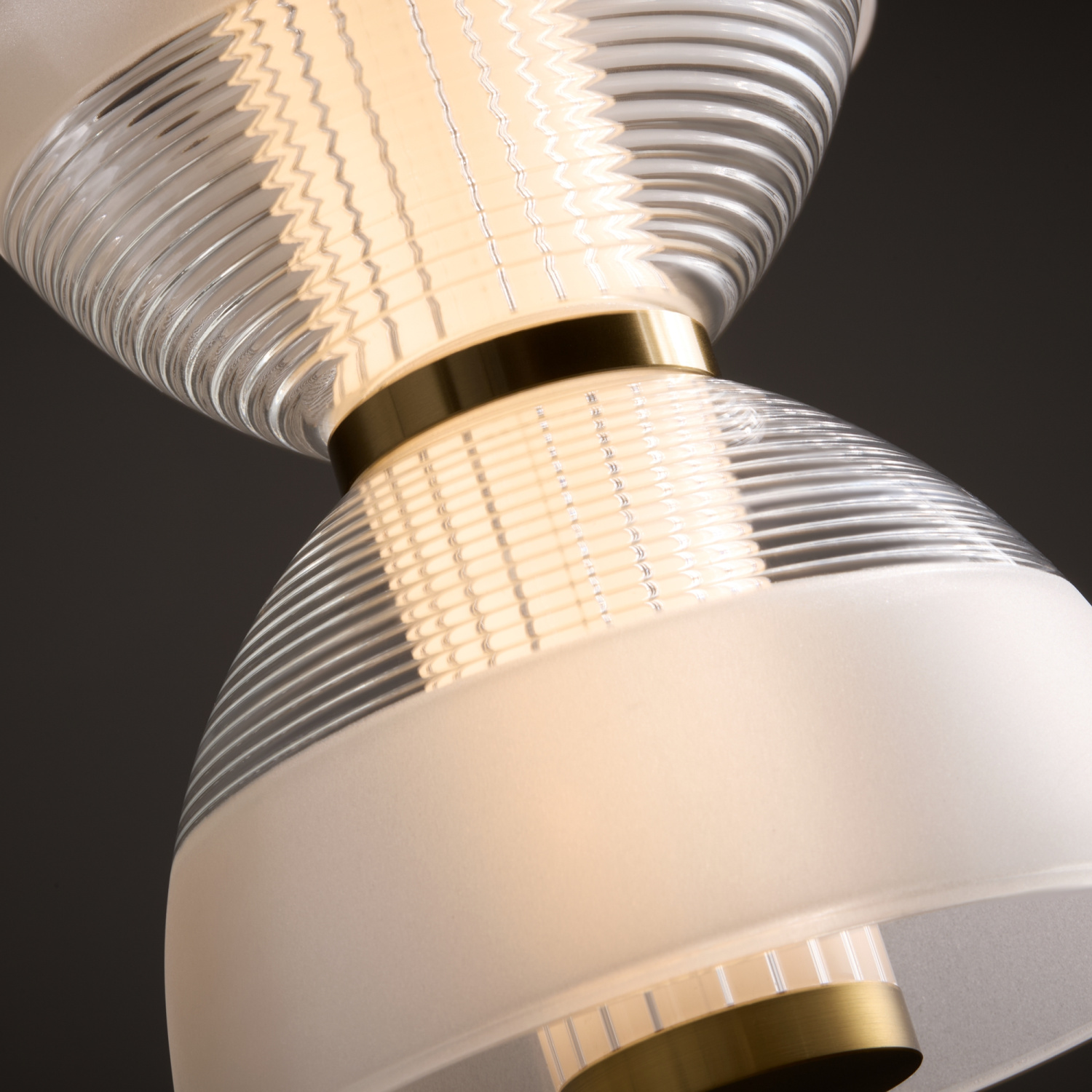 Freya LED Koil Подвесной светильник цвет: латунь FR6136PL-L18BT