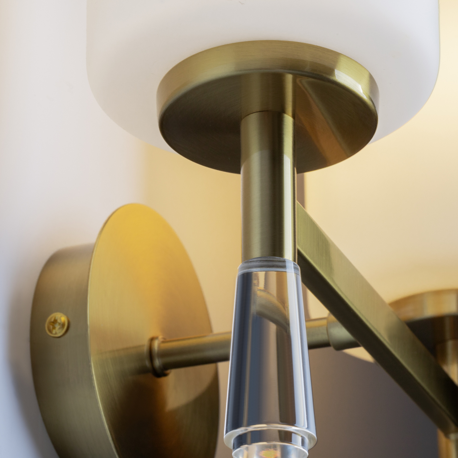 Freya Classic Chic Настенный светильник (бра) цвет: латунь FR2031WL-02BS