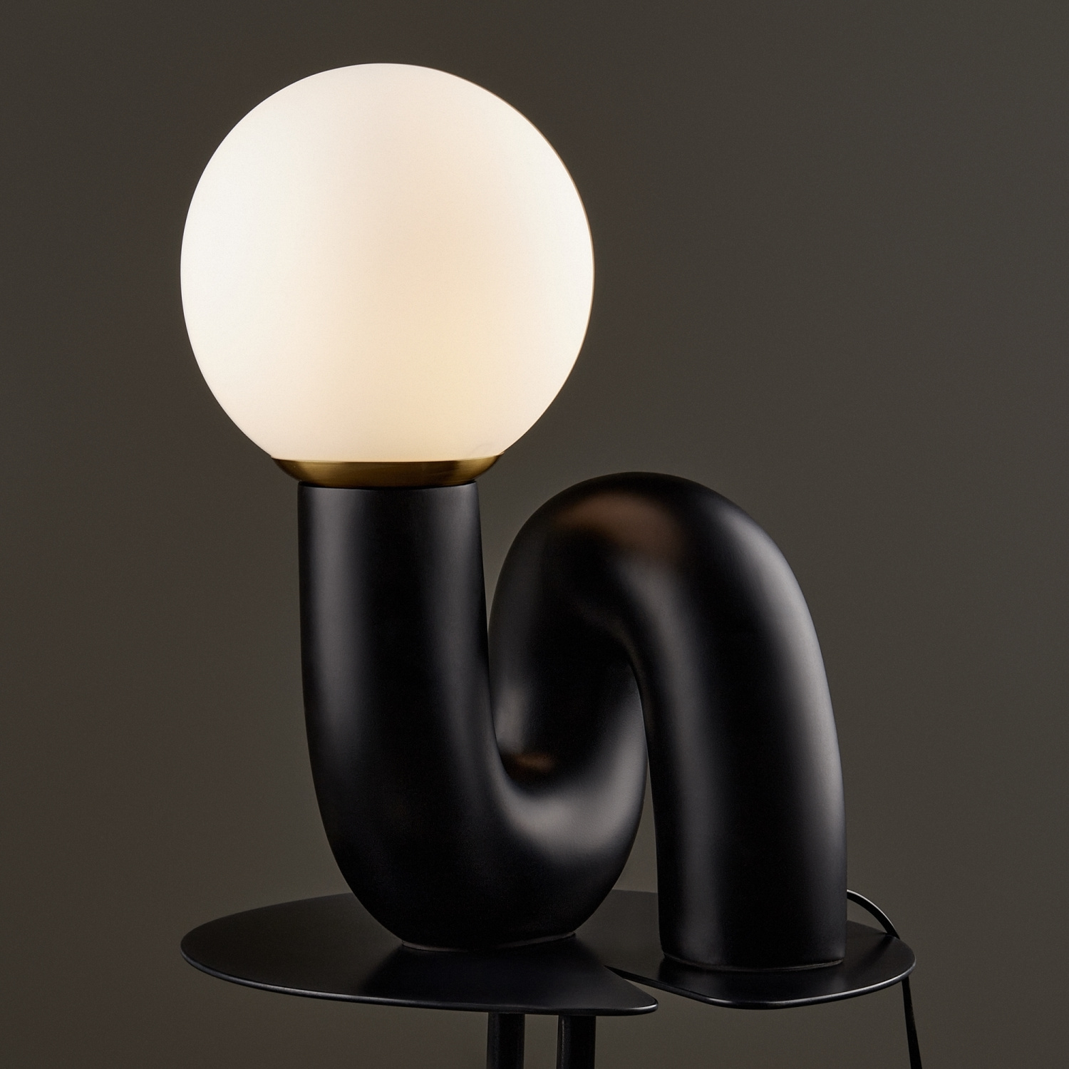 Freya Modern Slide Настольный светильник цвет: черный FR5283TL-01R