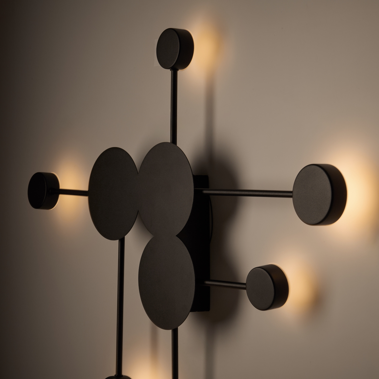 Freya Modern Wonder Настенный светильник (бра) цвет: черный FR5440WL-L17B