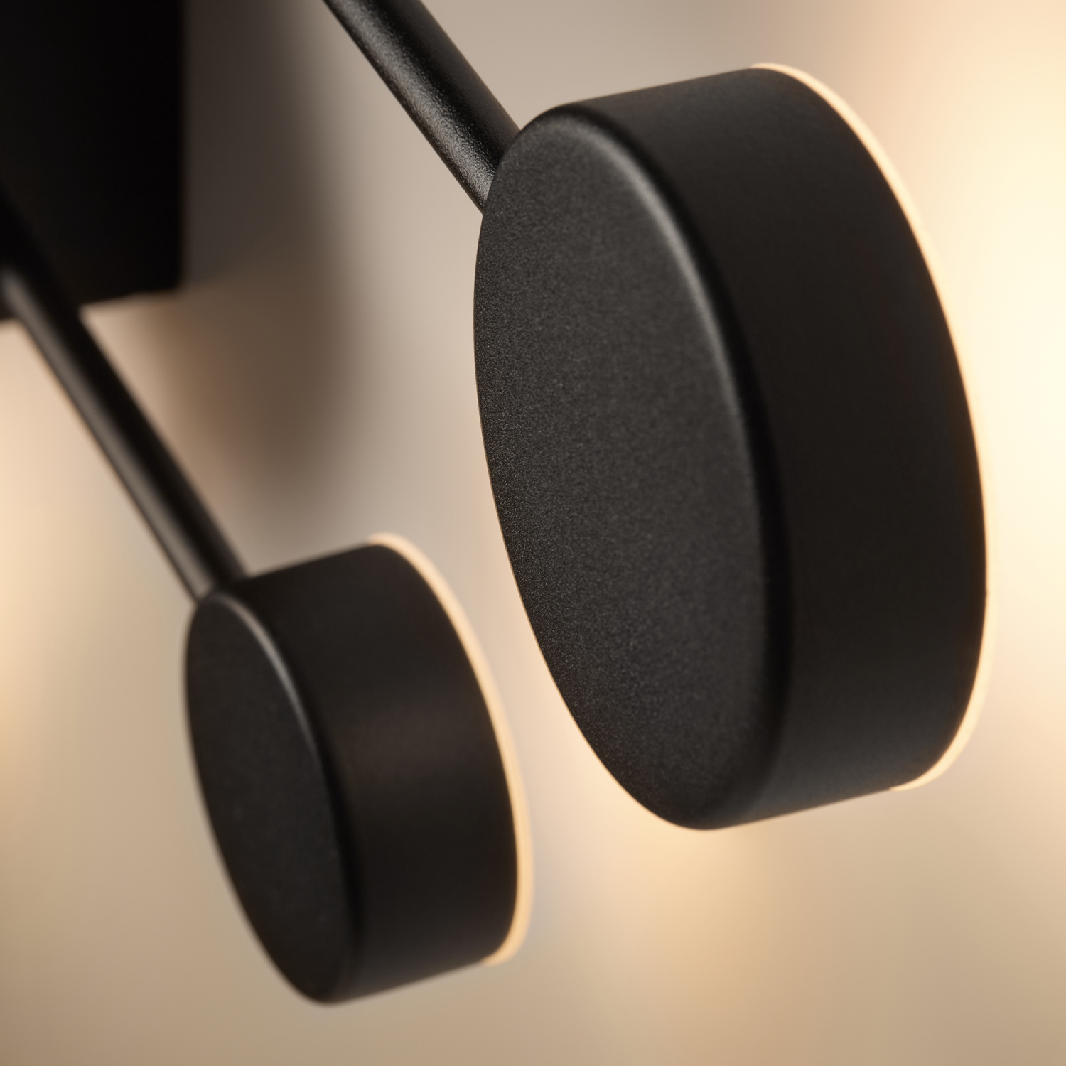 Freya Modern Wonder Настенный светильник (бра) цвет: черный FR5440WL-L17B